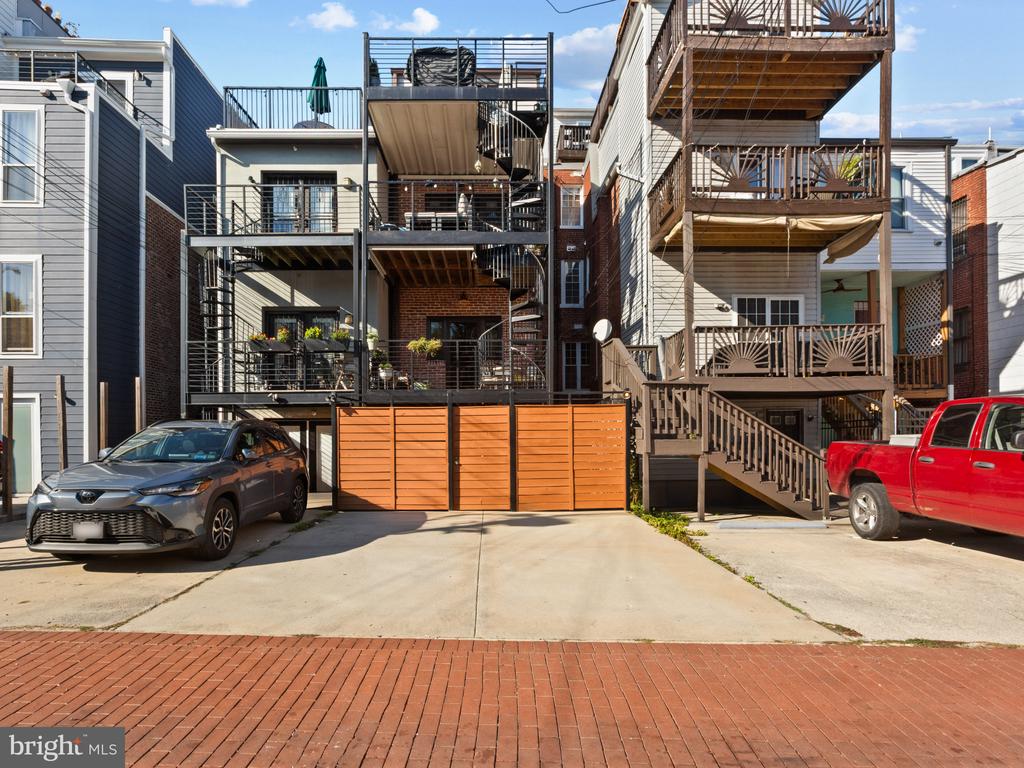 1128 COLUMBIA ROAD NW Unit: 1