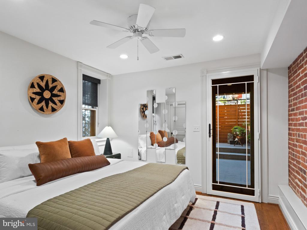1128 COLUMBIA ROAD NW Unit: 1