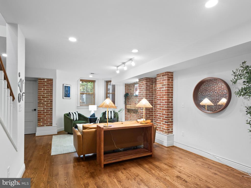 1128 COLUMBIA ROAD NW Unit: 1