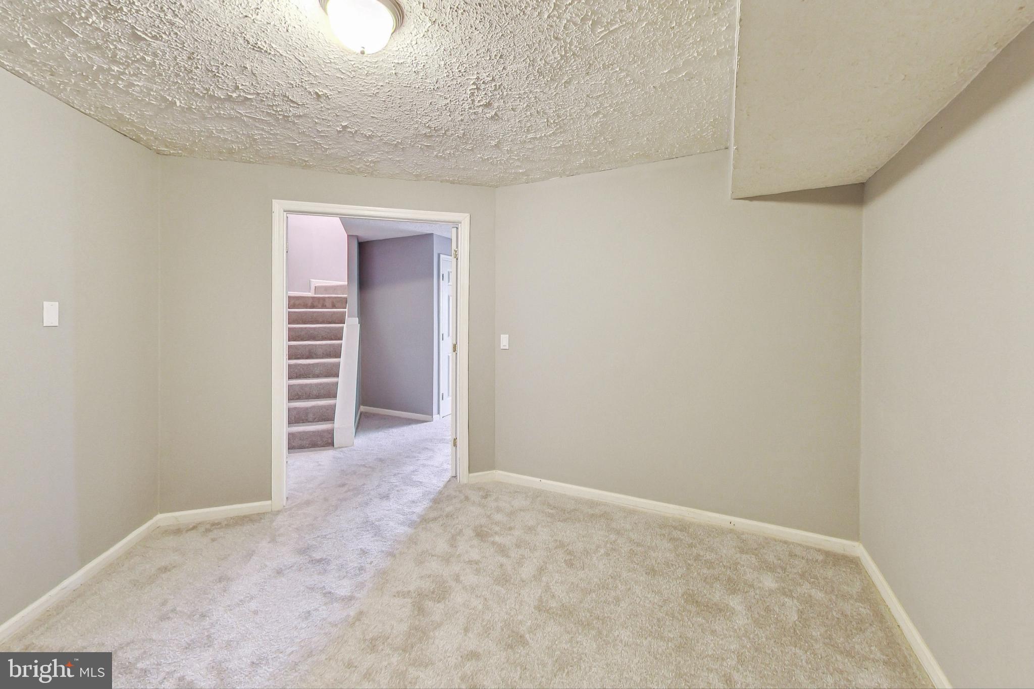 6119 Baldridge Cir