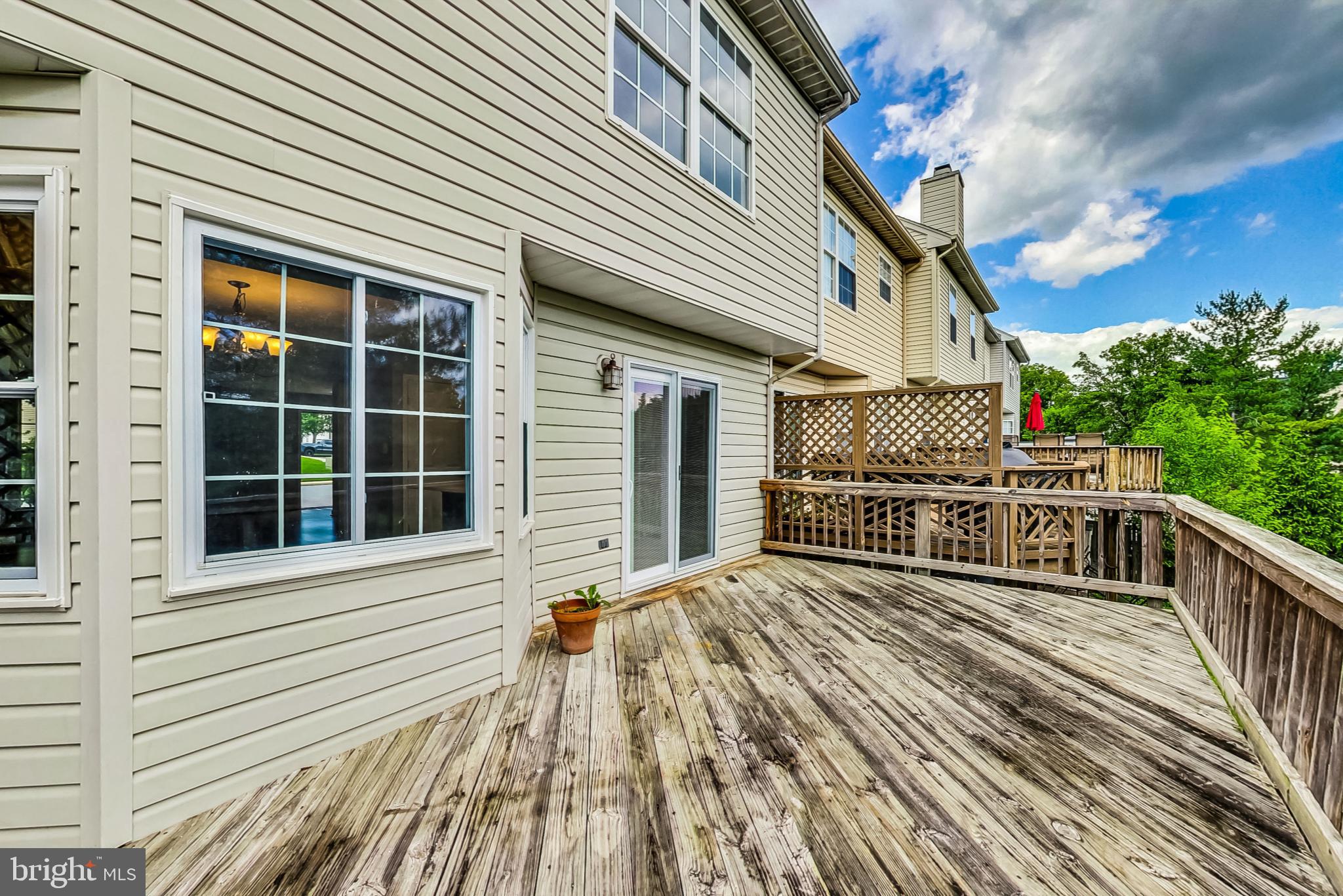 6119 Baldridge Cir