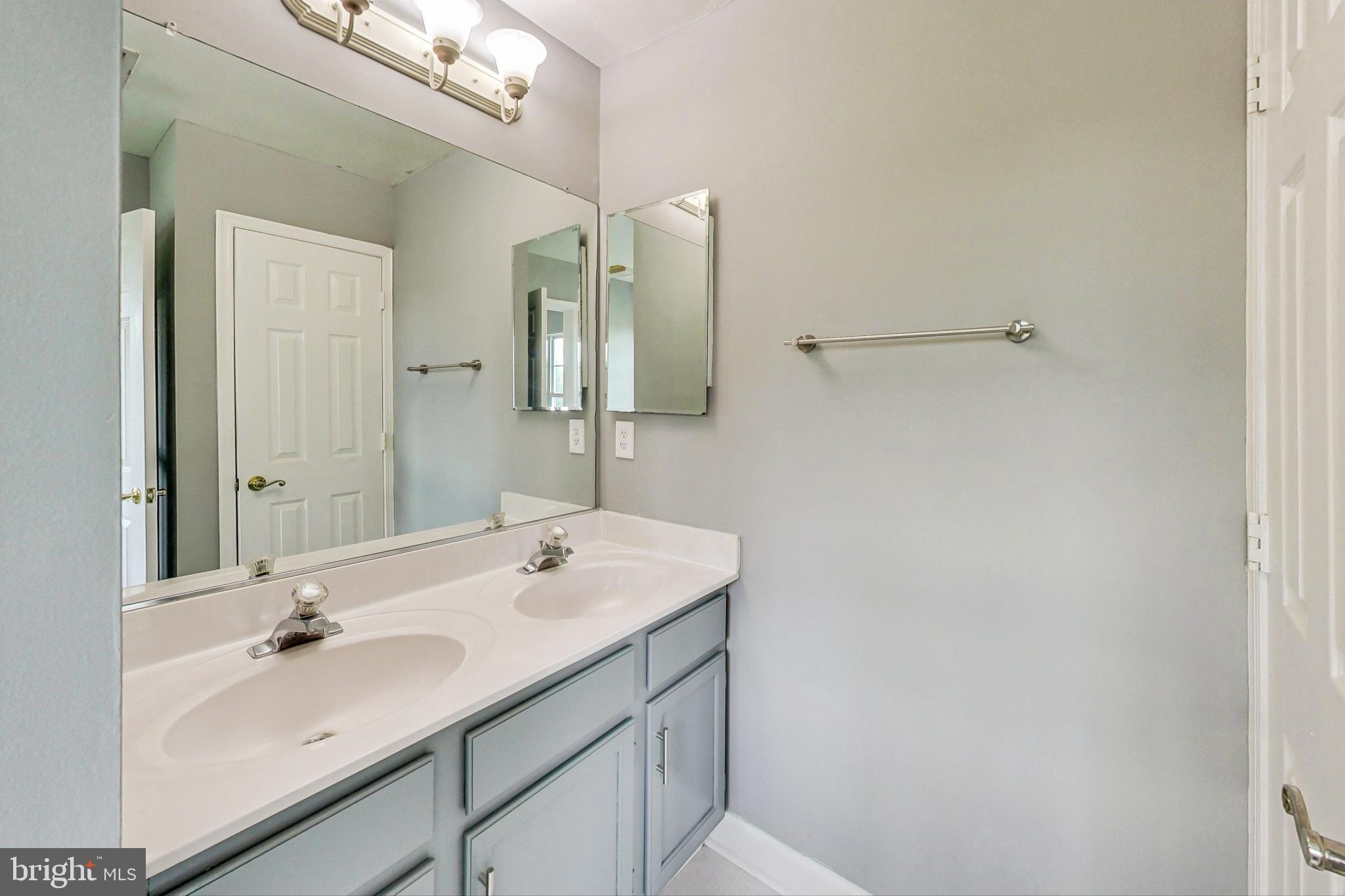 6119 Baldridge Cir