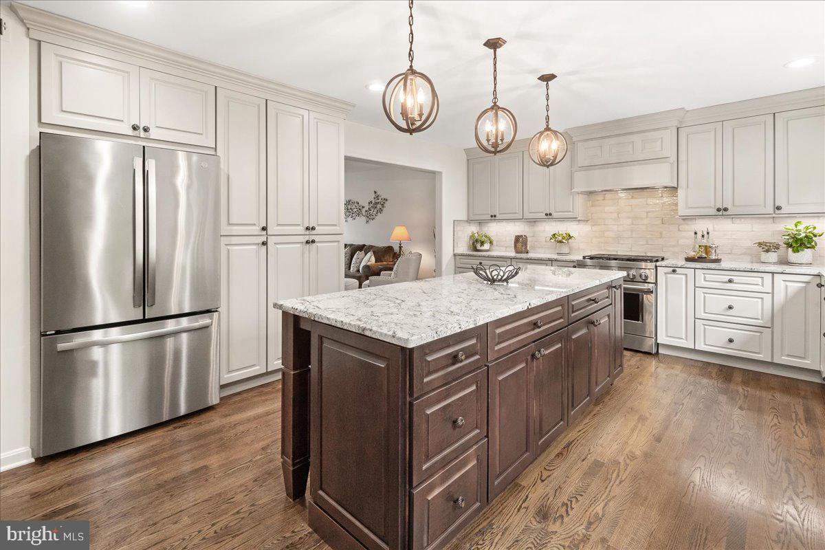 2428 Cobblestone Way