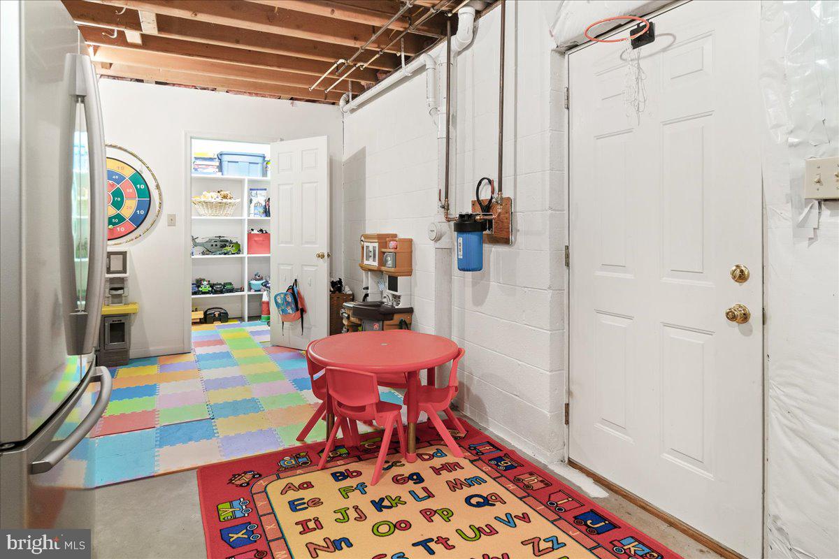 2428 Cobblestone Way