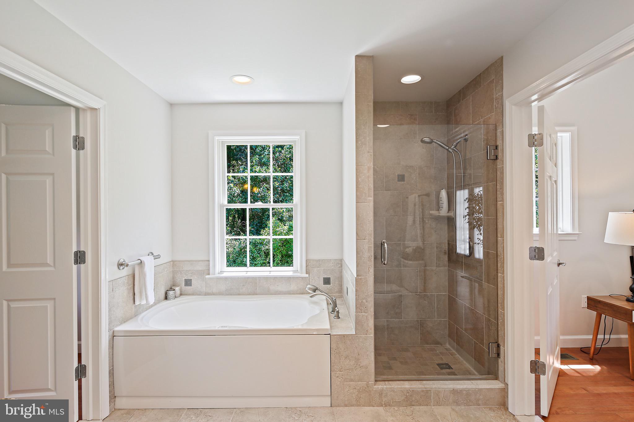 3716 Park Overlook Ct