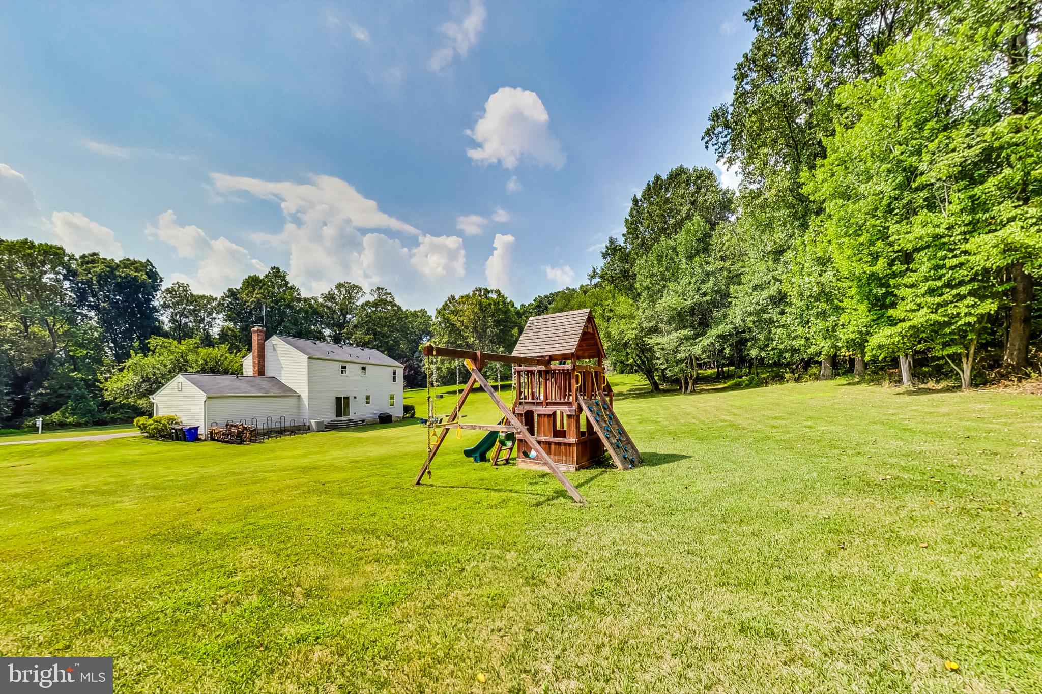 13083 Williamfield Dr