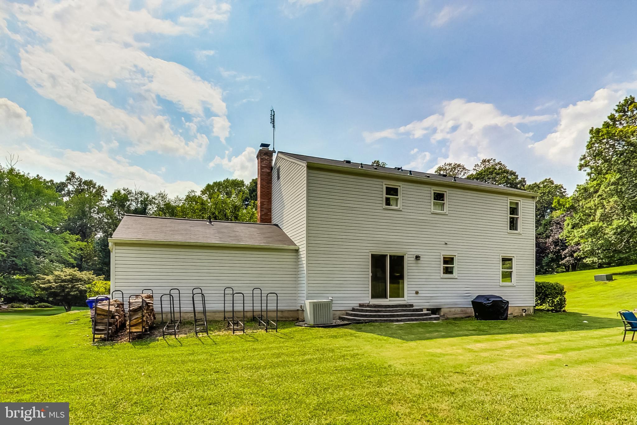 13083 Williamfield Dr