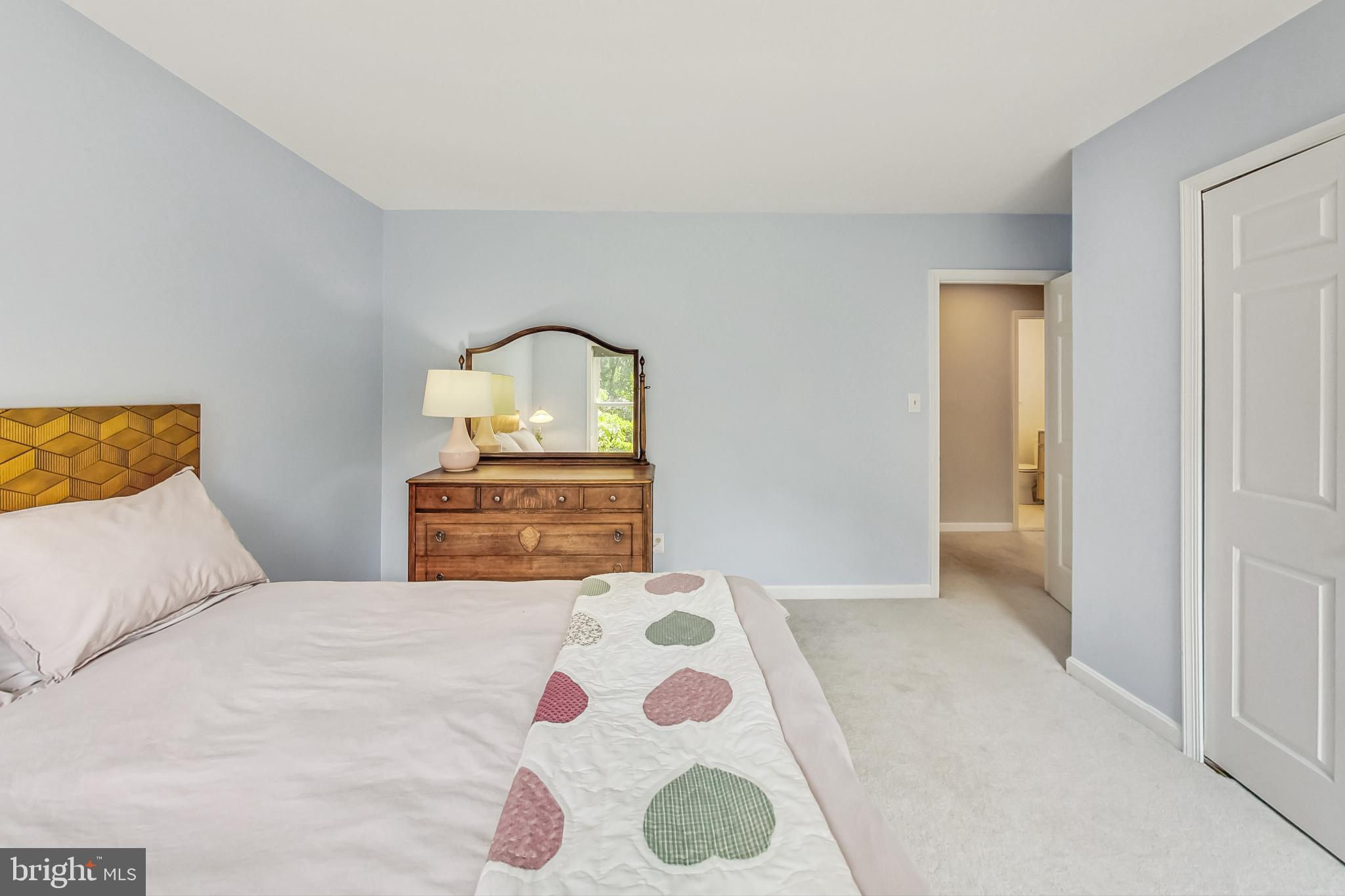 13083 Williamfield Dr