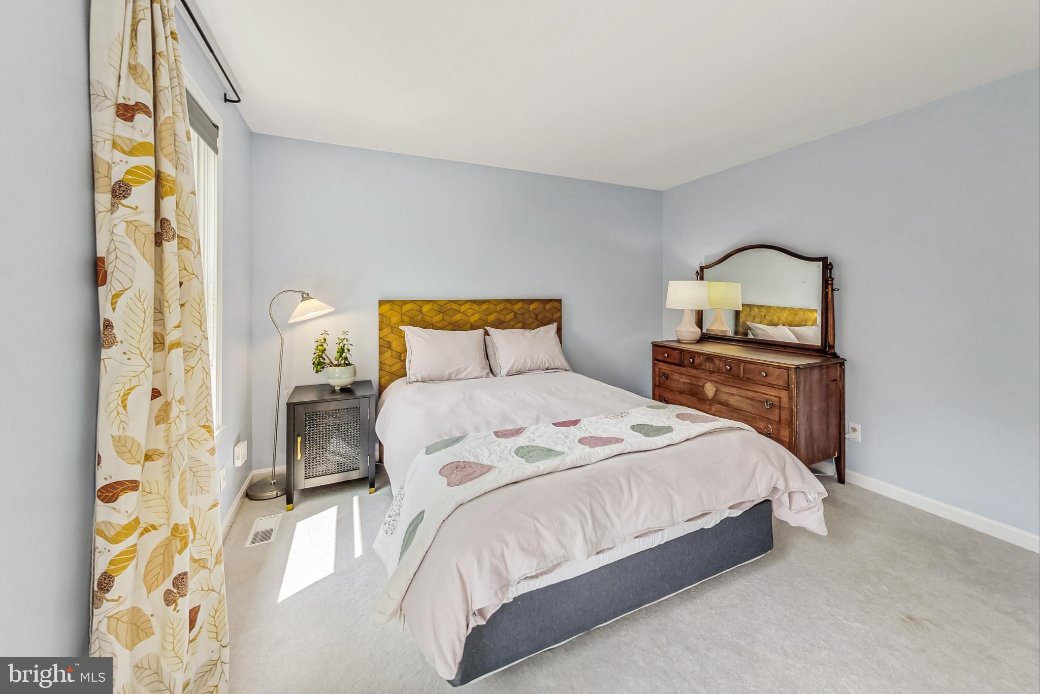 13083 Williamfield Dr