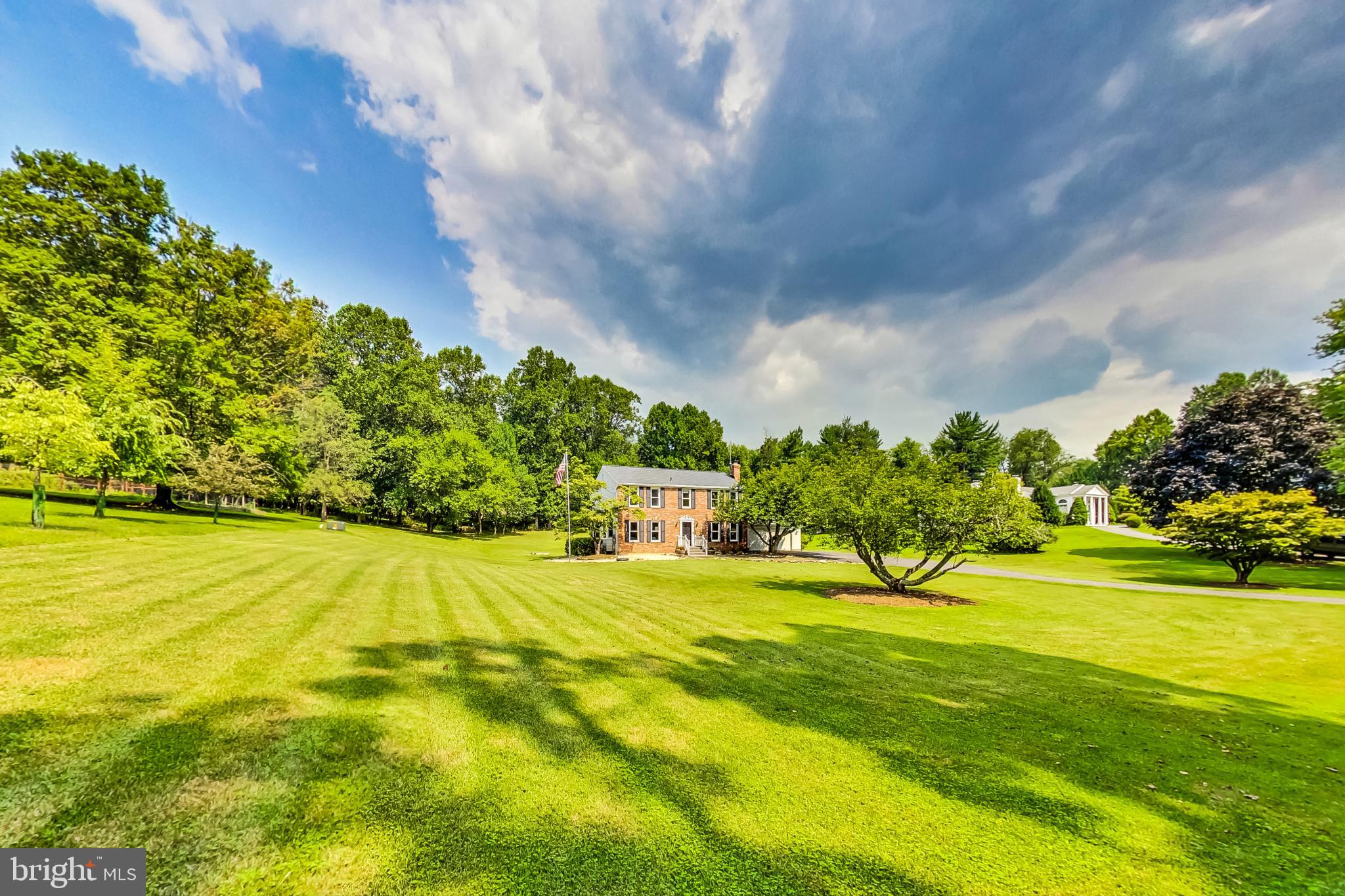 13083 Williamfield Dr