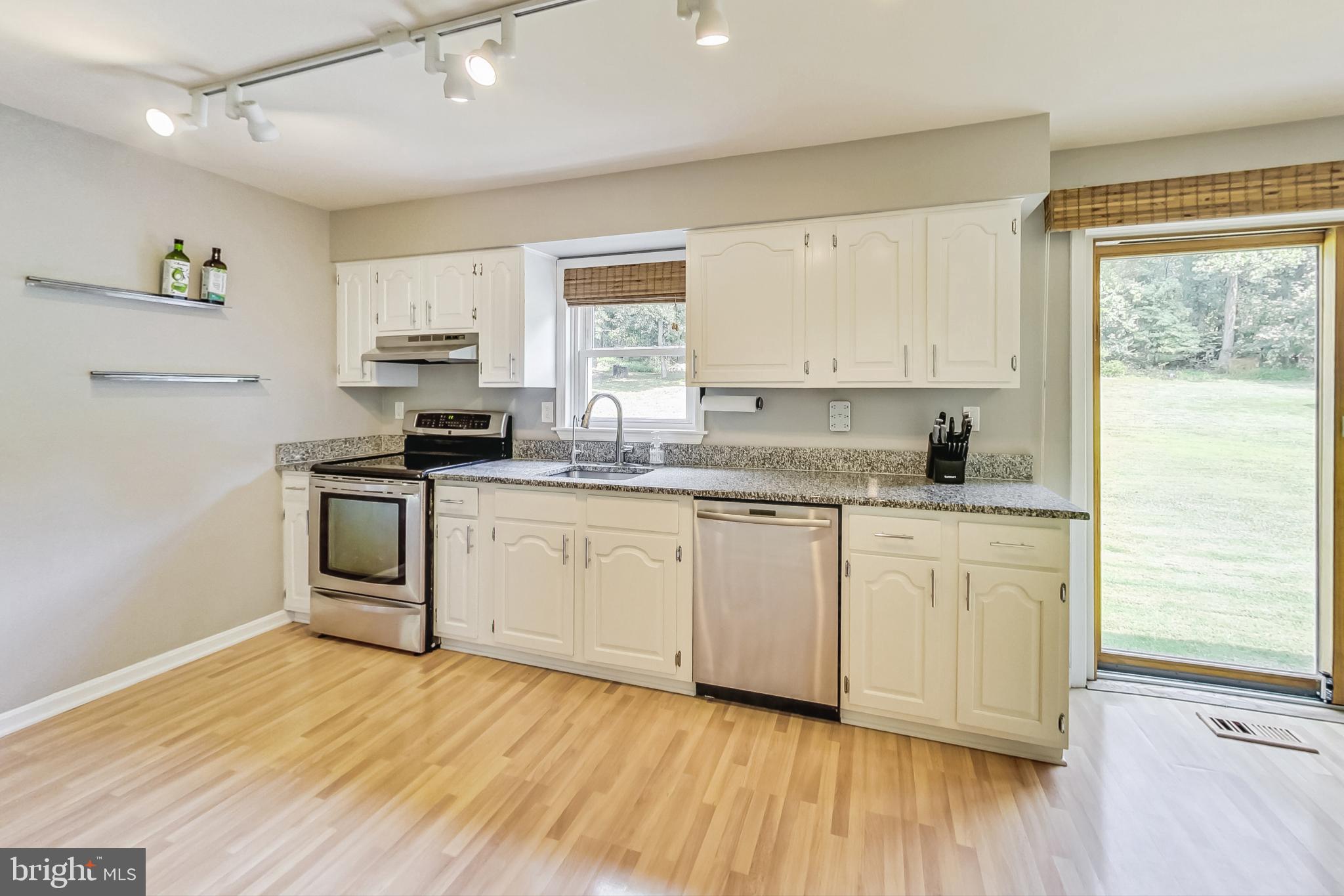 13083 Williamfield Dr