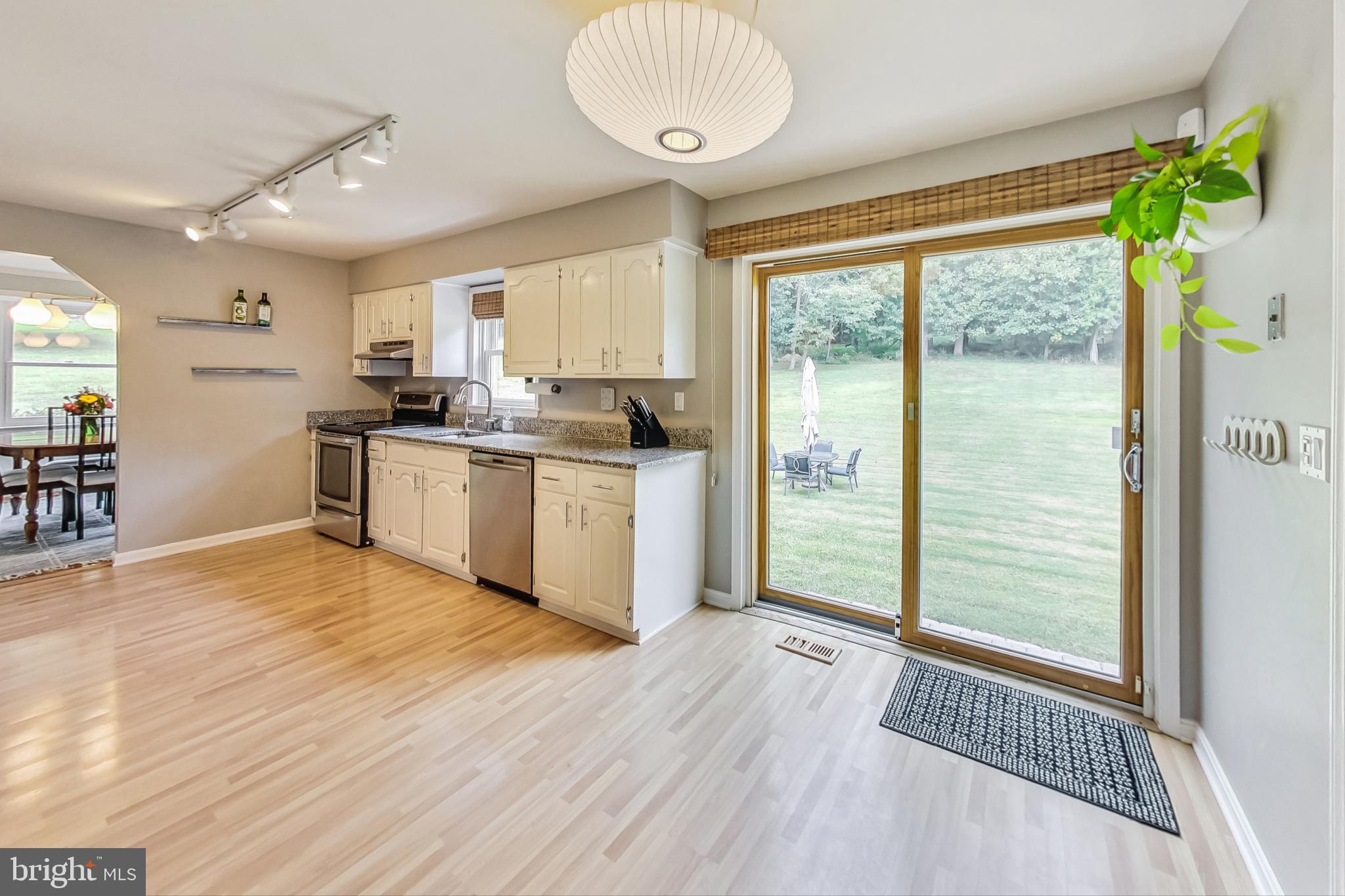 13083 Williamfield Dr