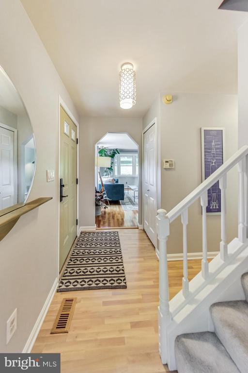 13083 Williamfield Dr