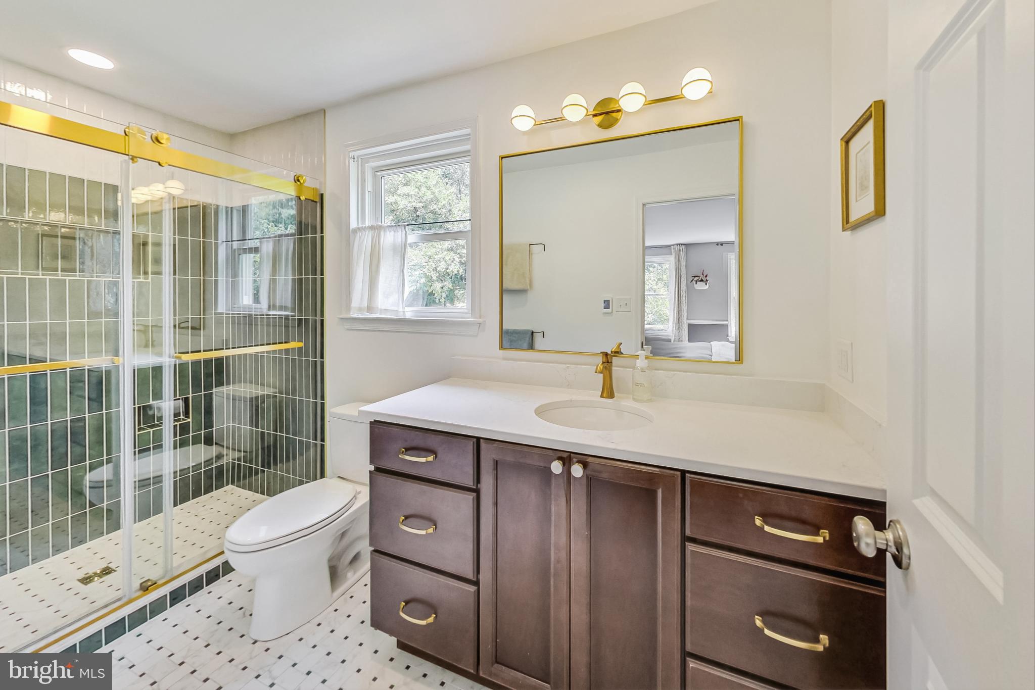 13083 Williamfield Dr