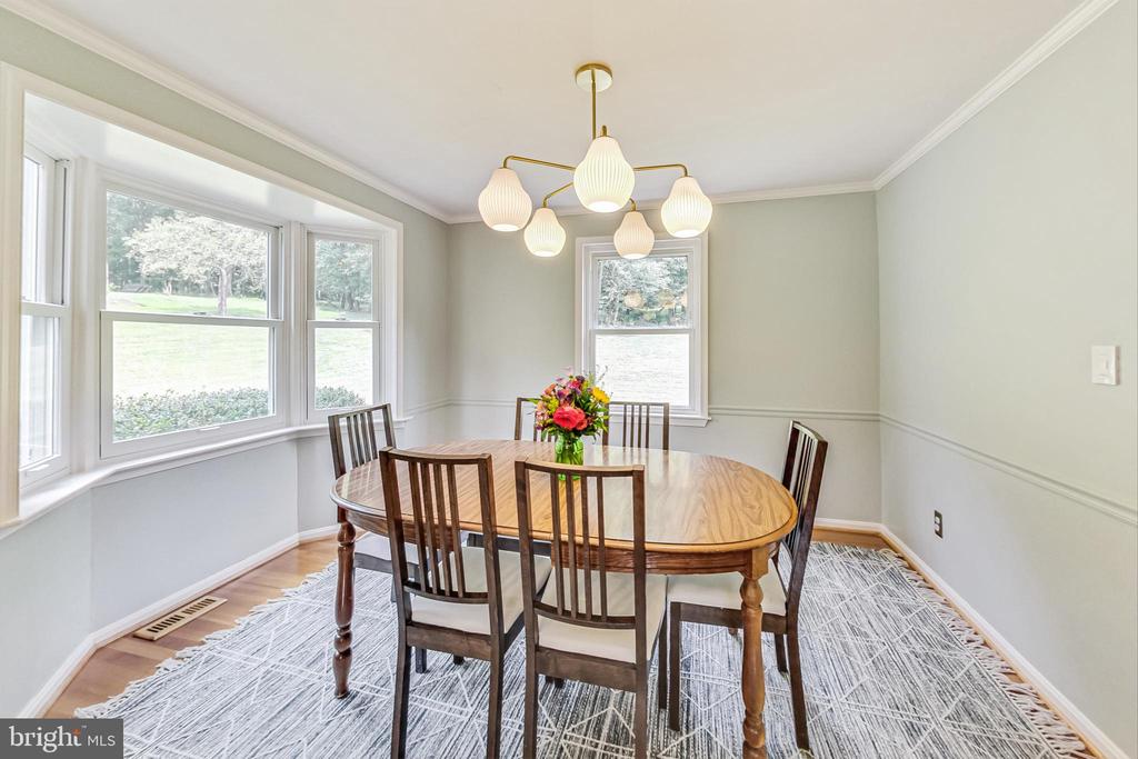 13083 Williamfield Dr