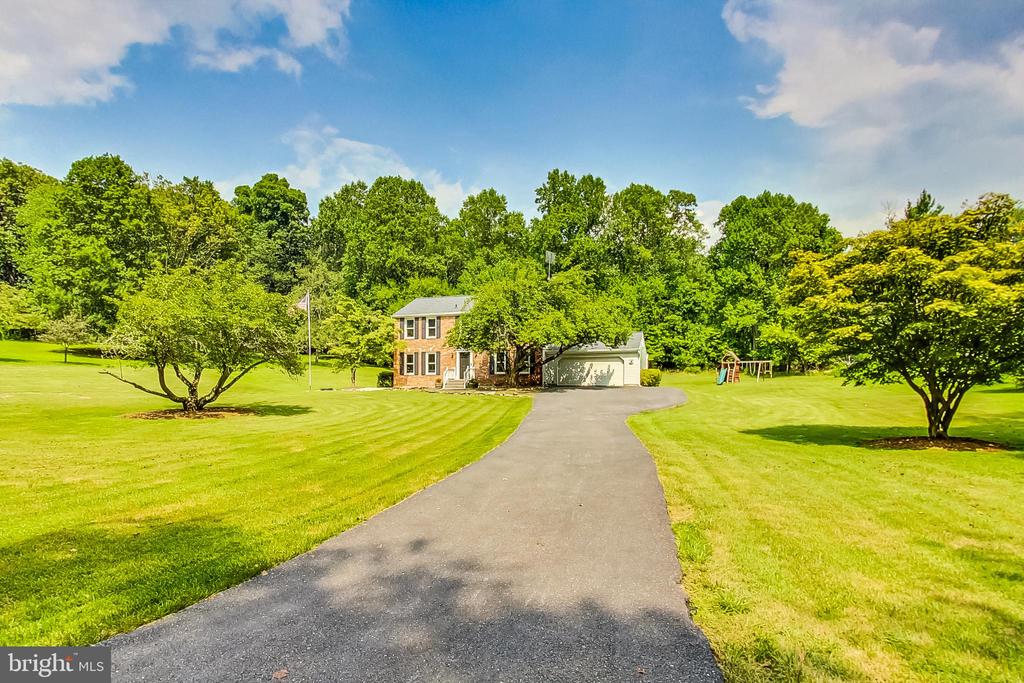 13083 Williamfield Dr