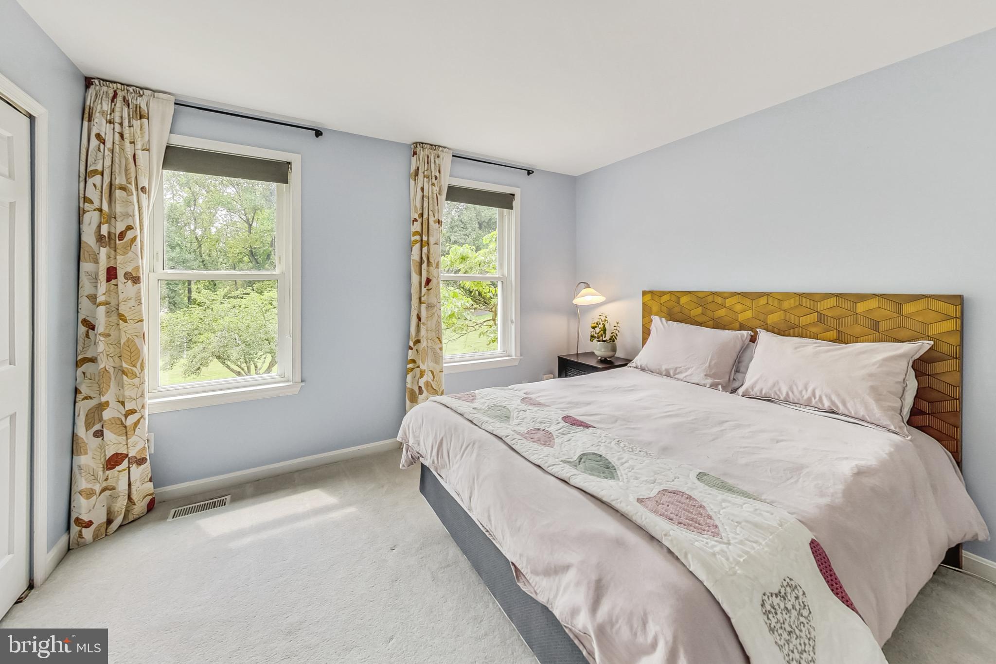 13083 Williamfield Dr
