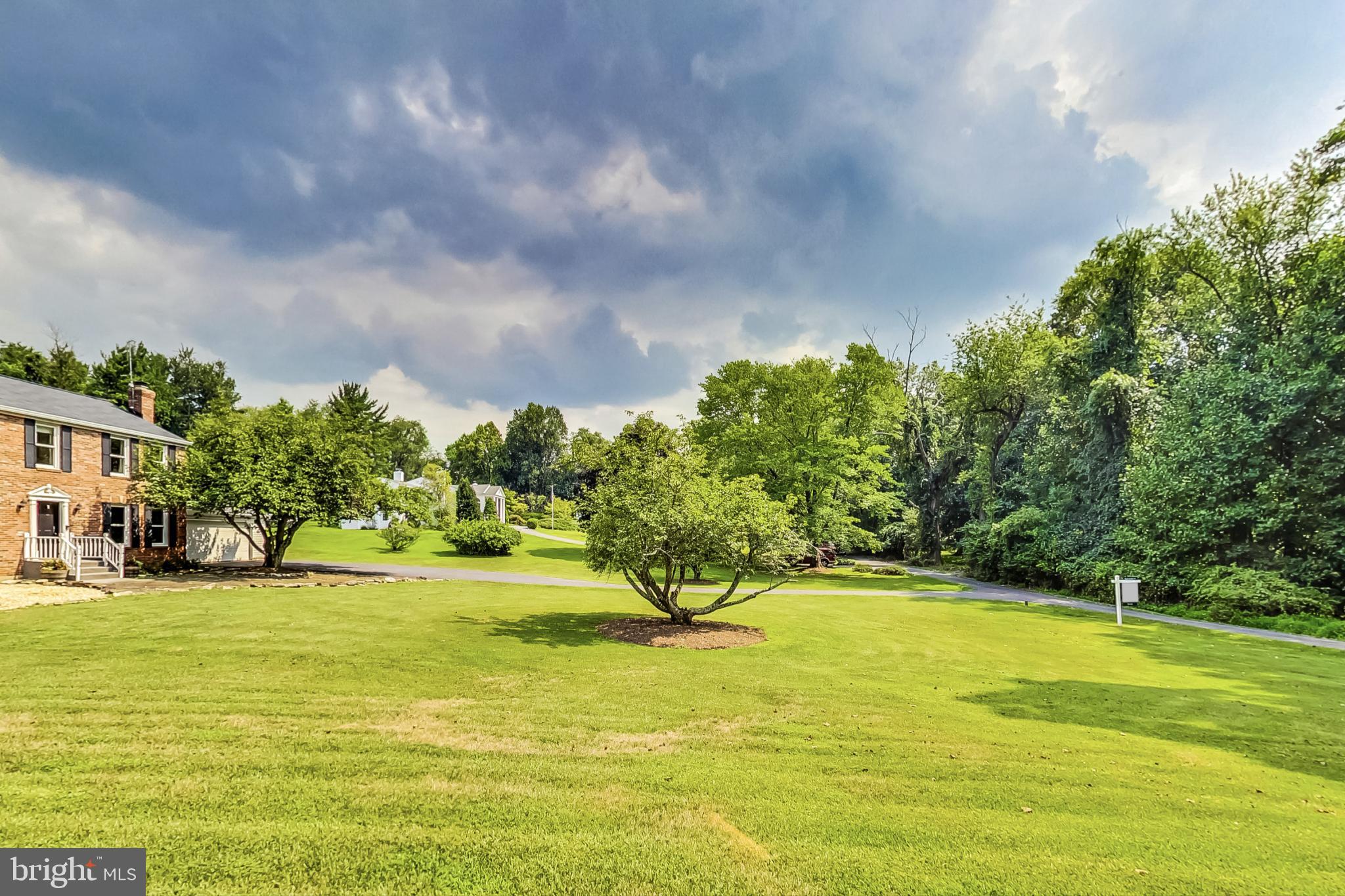 13083 Williamfield Dr