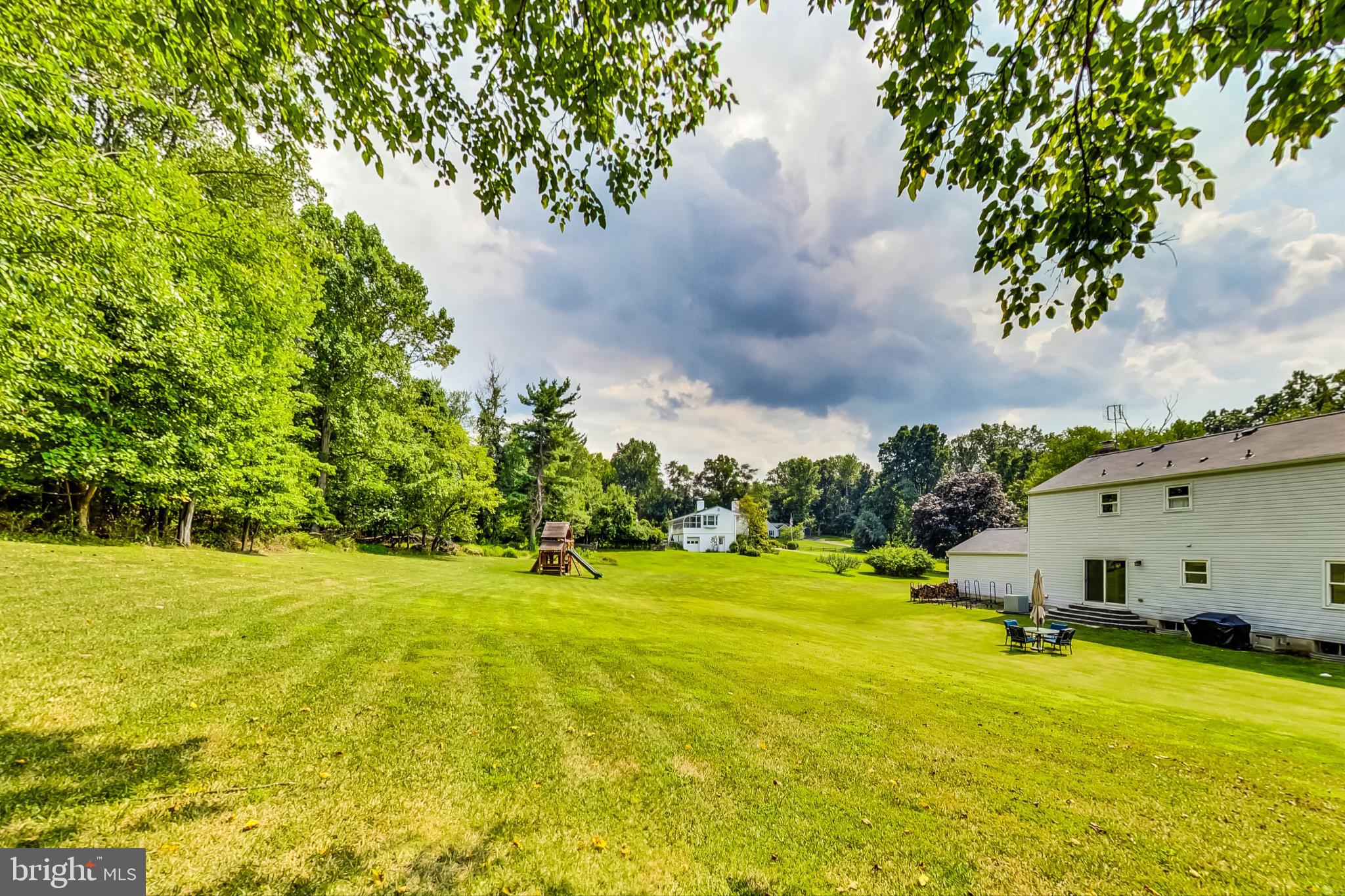 13083 Williamfield Dr