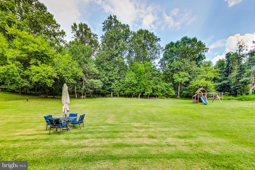 13083 Williamfield Dr
