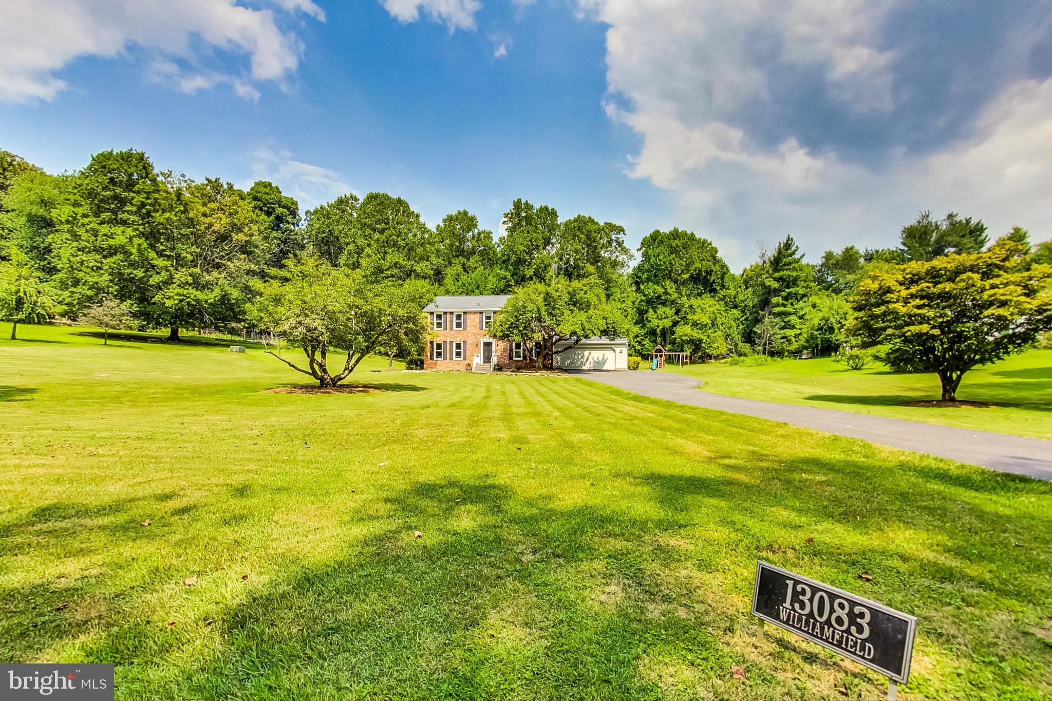 13083 Williamfield Dr