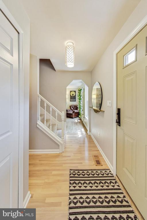 13083 Williamfield Dr