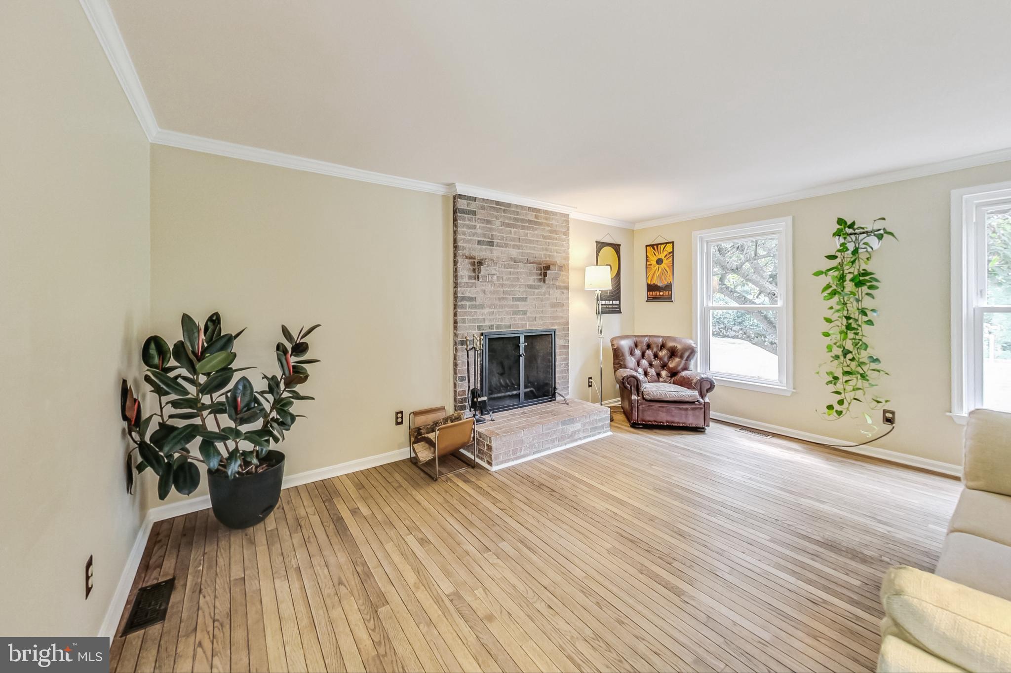 13083 Williamfield Dr