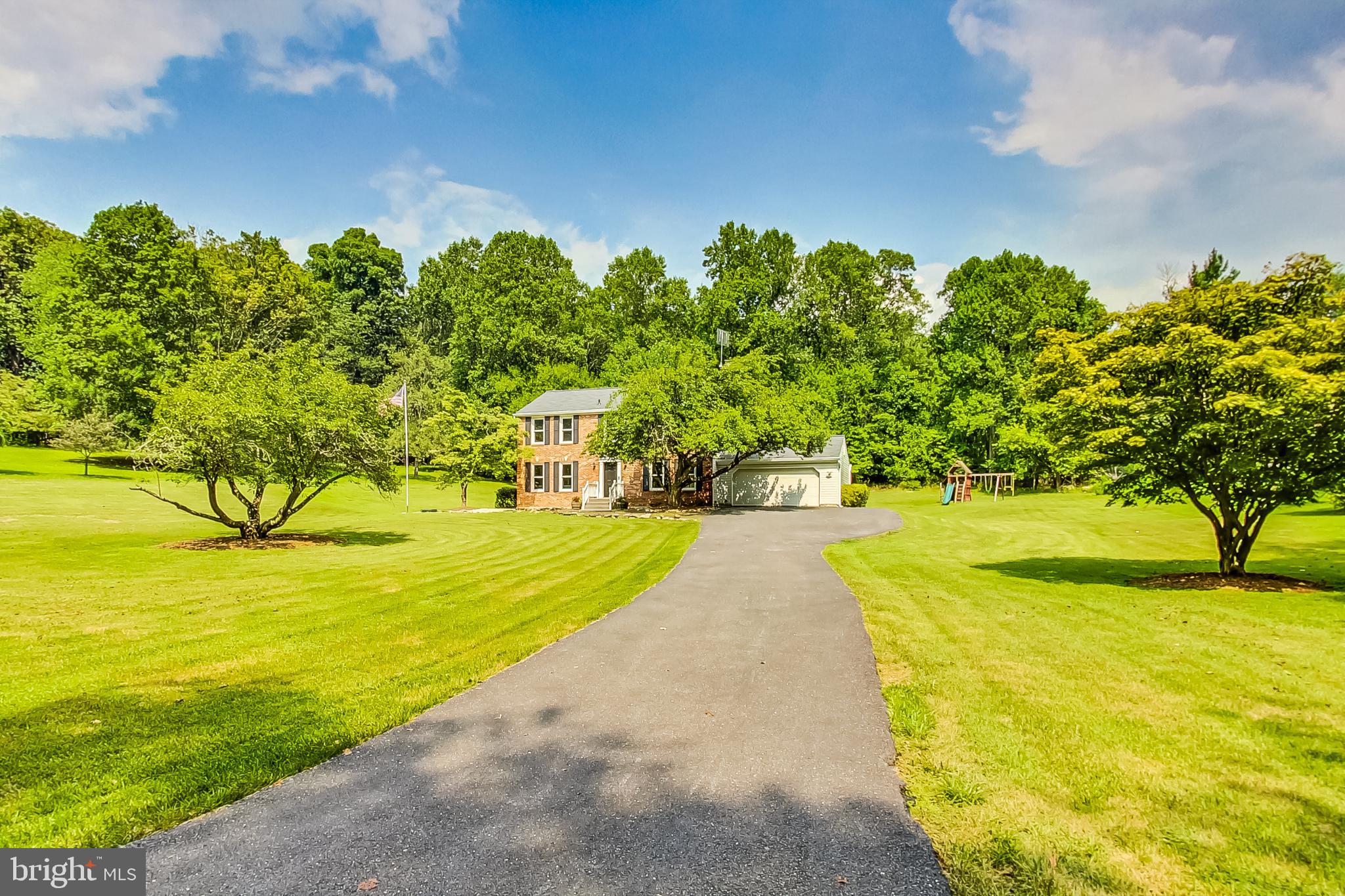 13083 Williamfield Dr