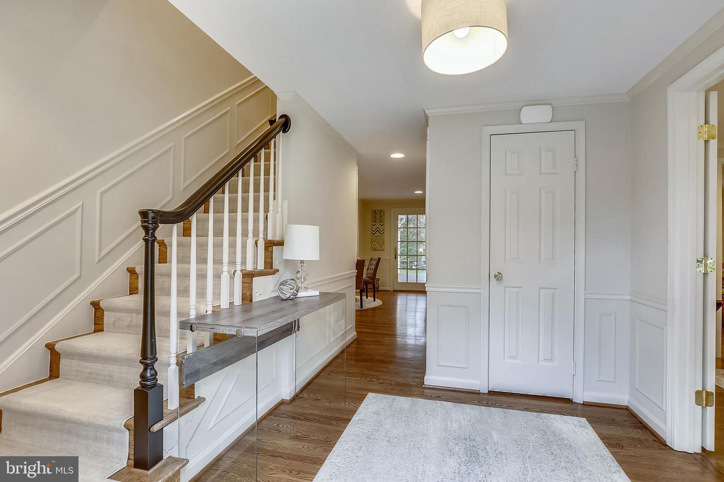 21 INFIELD CT N