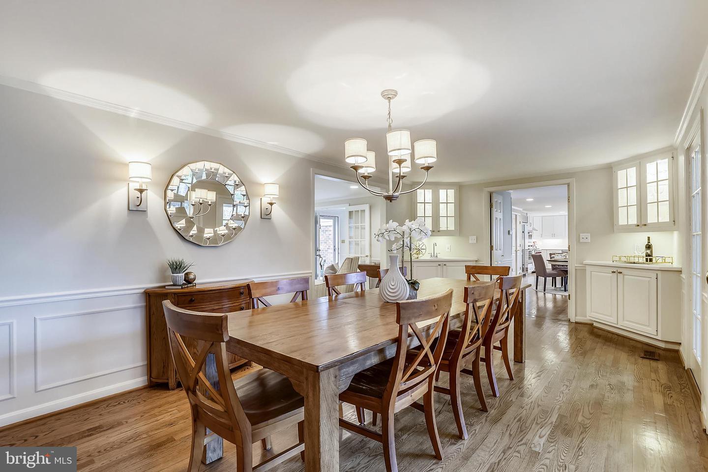 21 INFIELD CT N