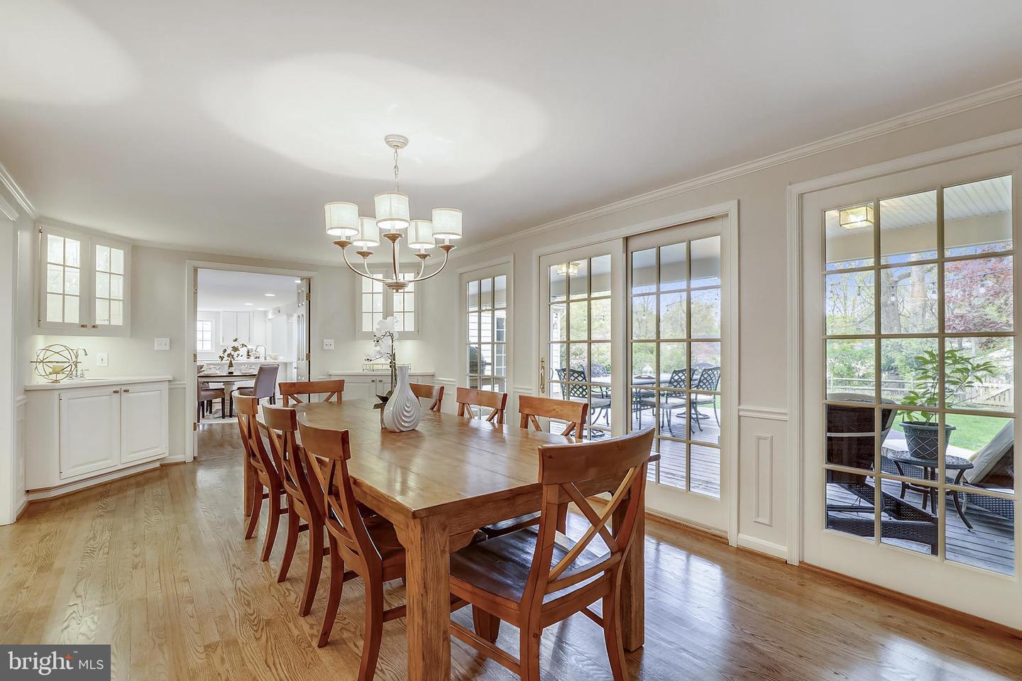 21 INFIELD CT N