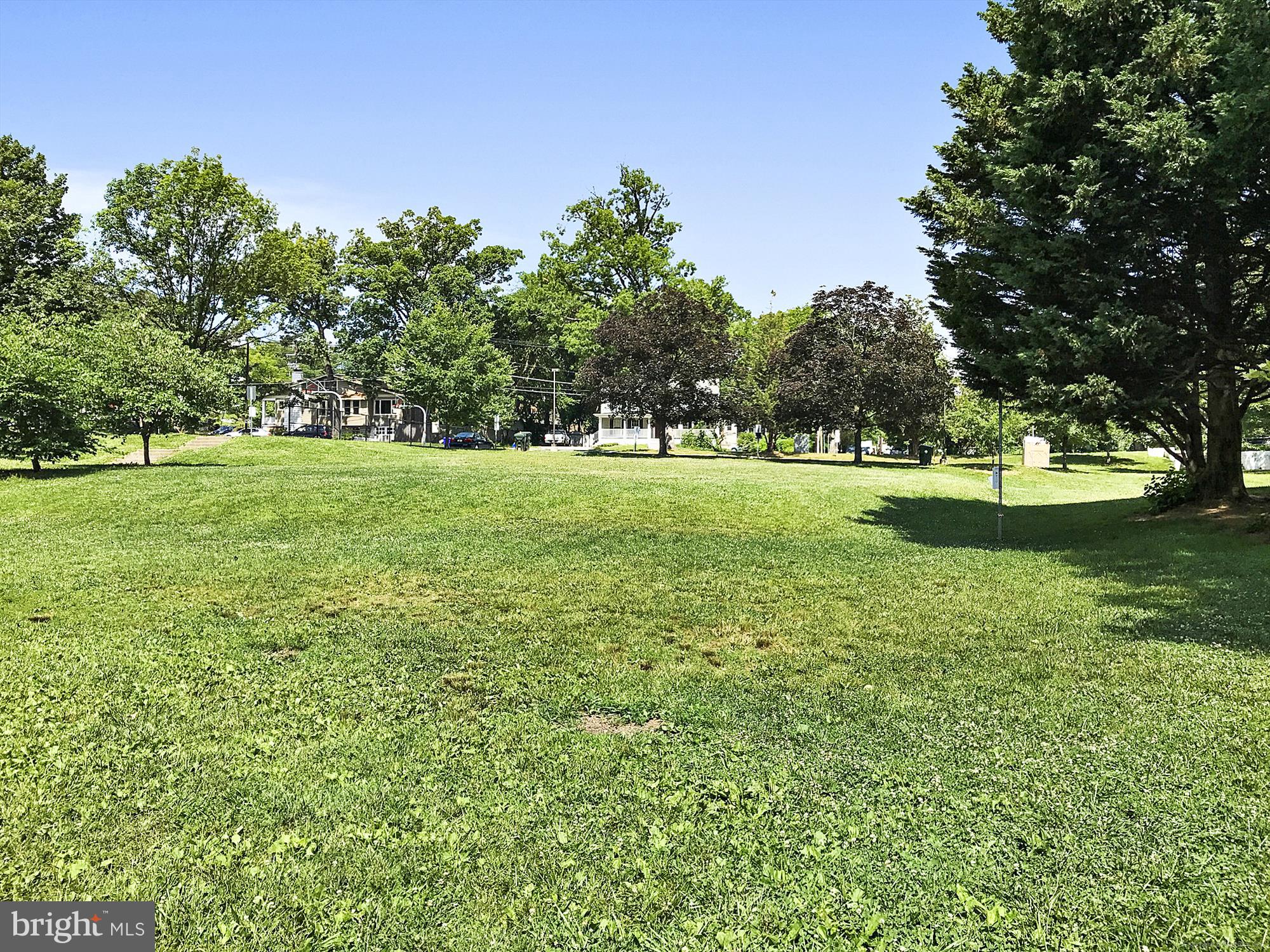 1220 BLAIR MILL ROAD Unit: 208