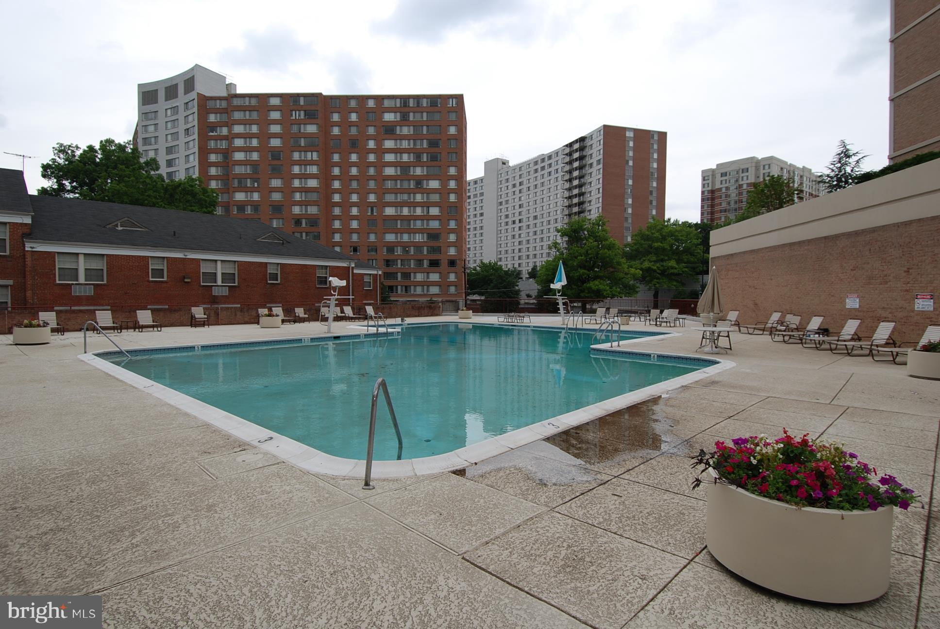 1220 BLAIR MILL ROAD Unit: 208