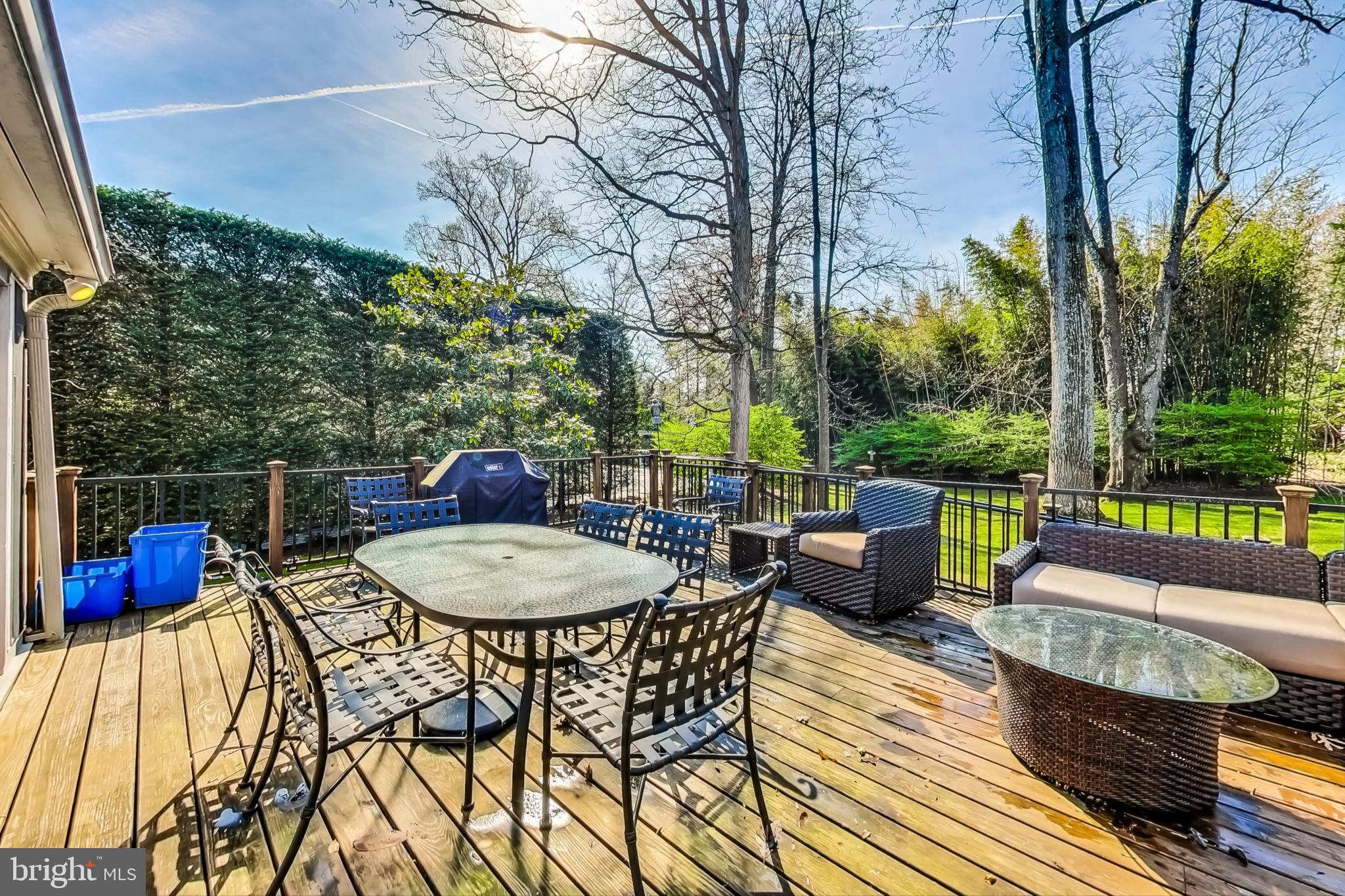 5506 Edson Ln