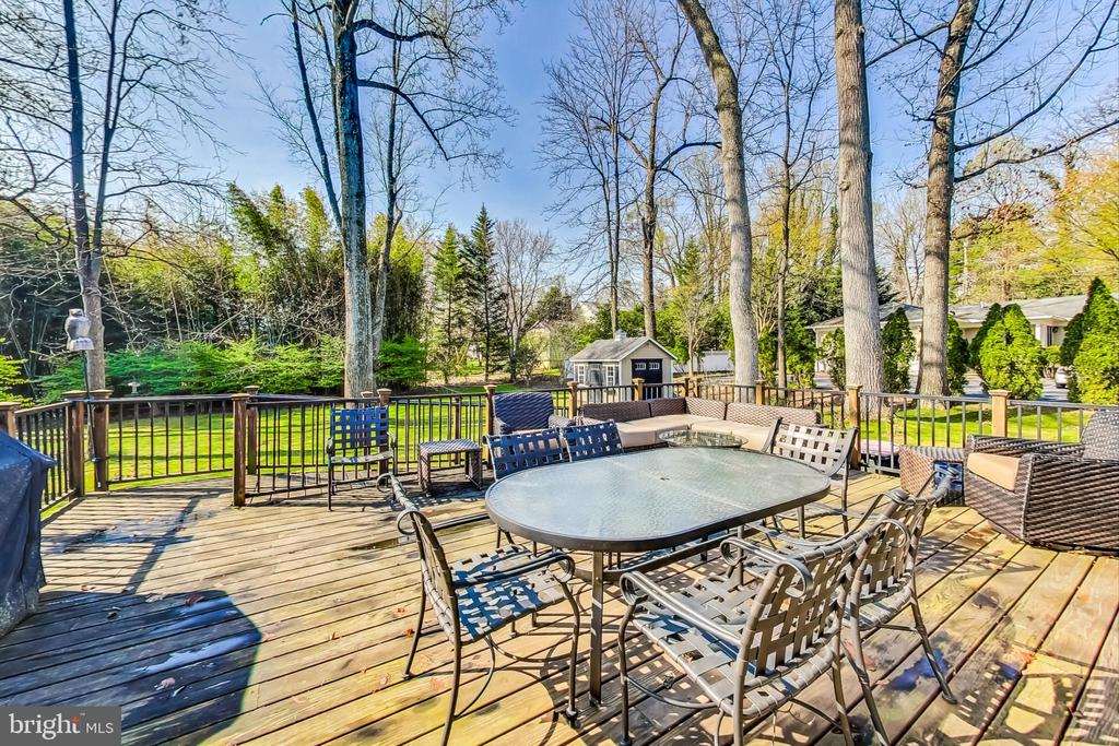 5506 Edson Ln