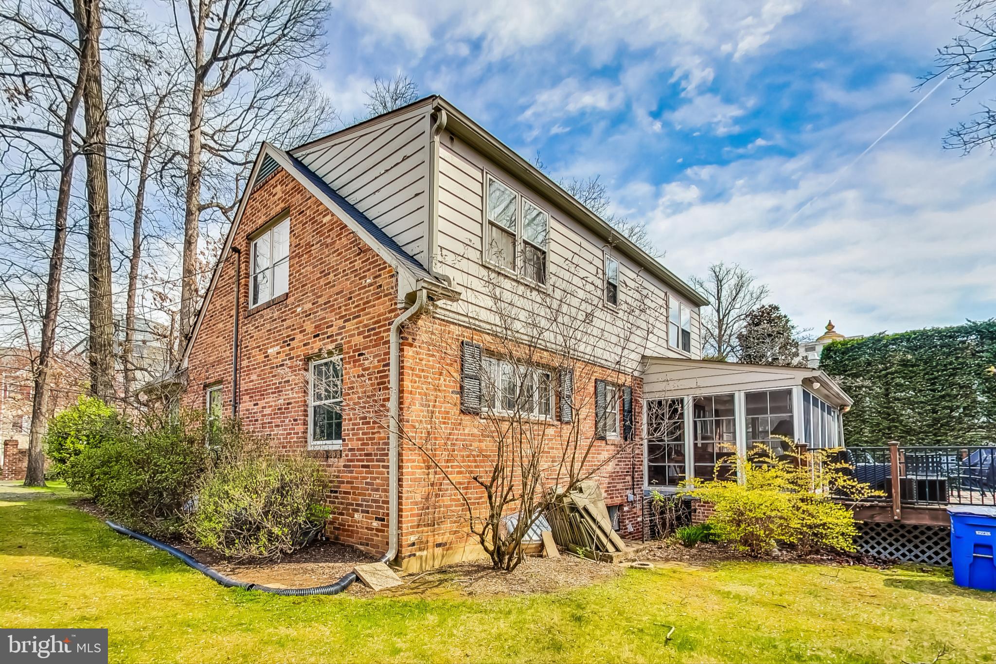 5506 Edson Ln