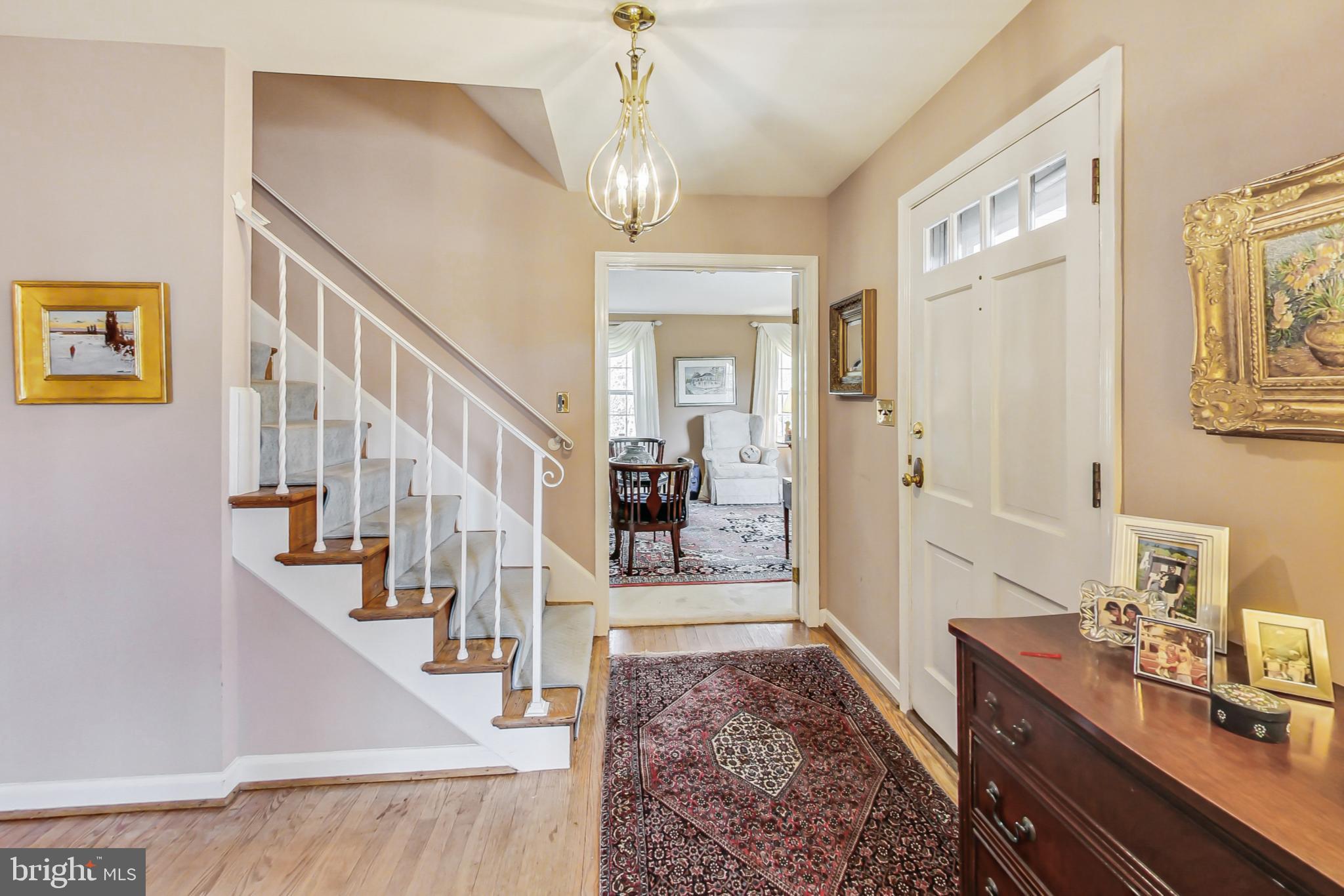 5506 Edson Ln