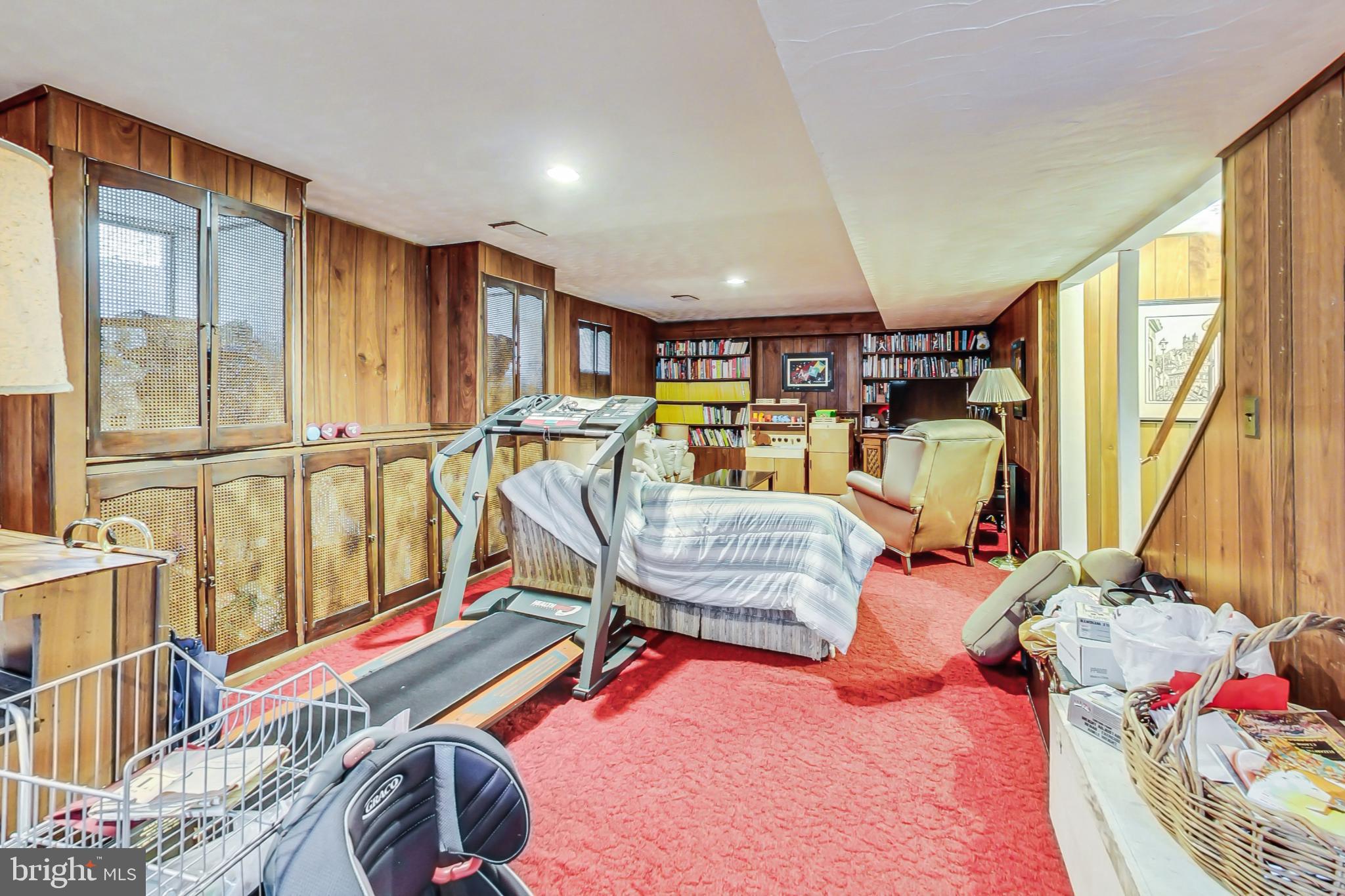 5506 Edson Ln