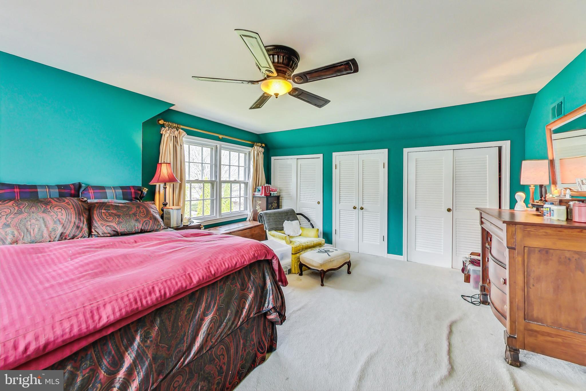5506 Edson Ln