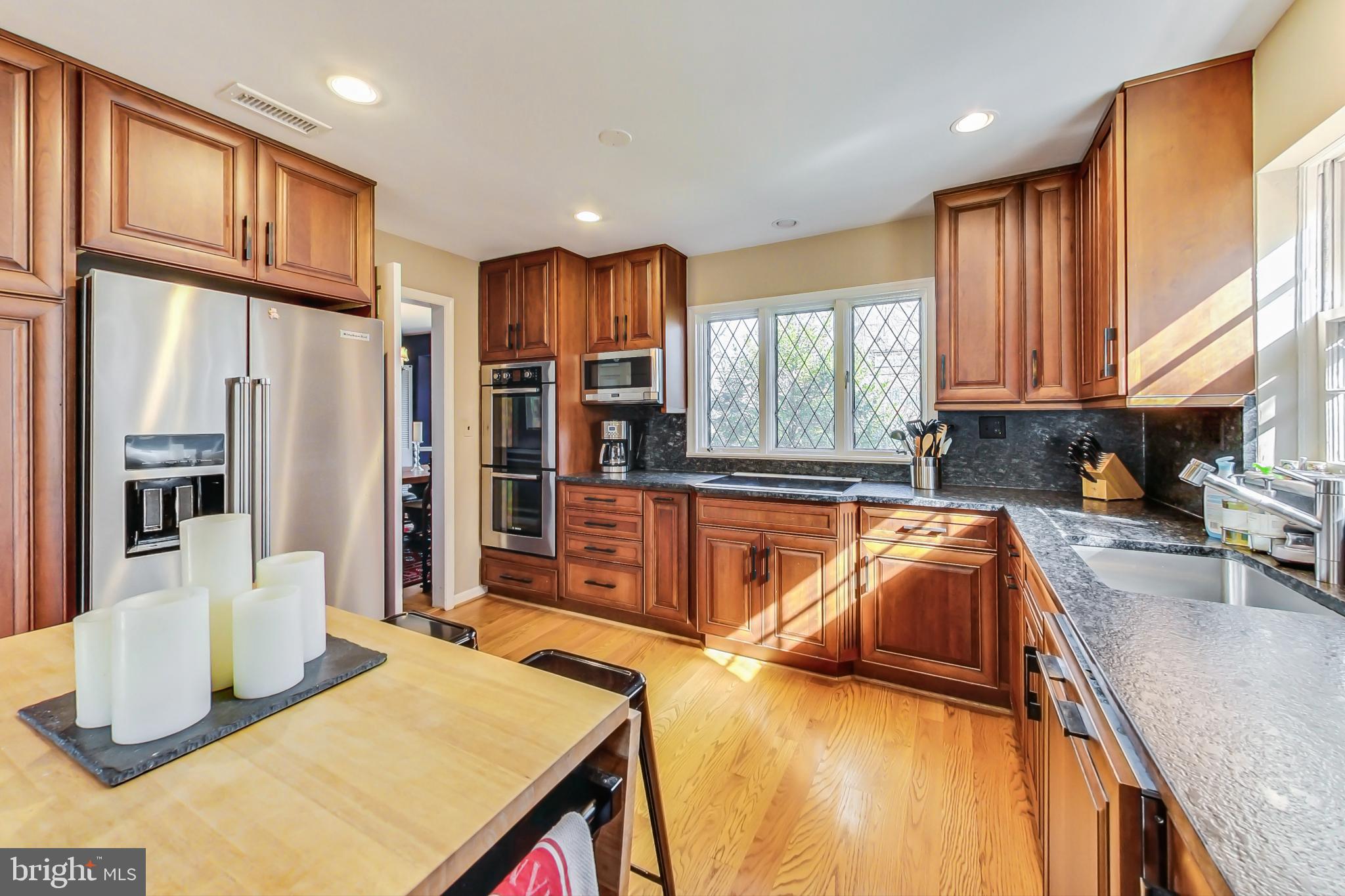 5506 Edson Ln