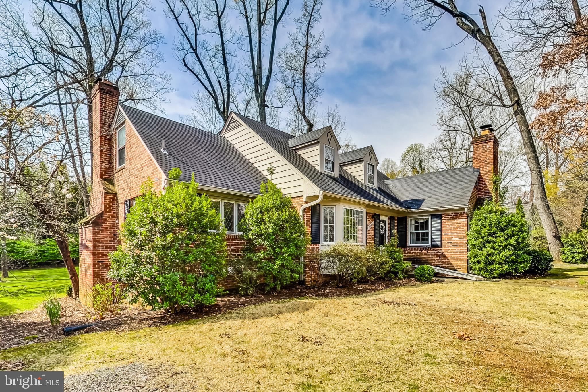 5506 Edson Ln