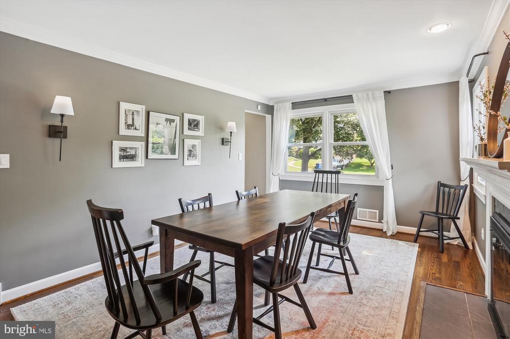 11307 Soward Dr
