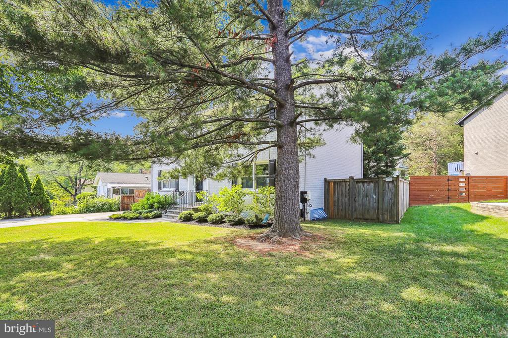 11307 Soward Dr