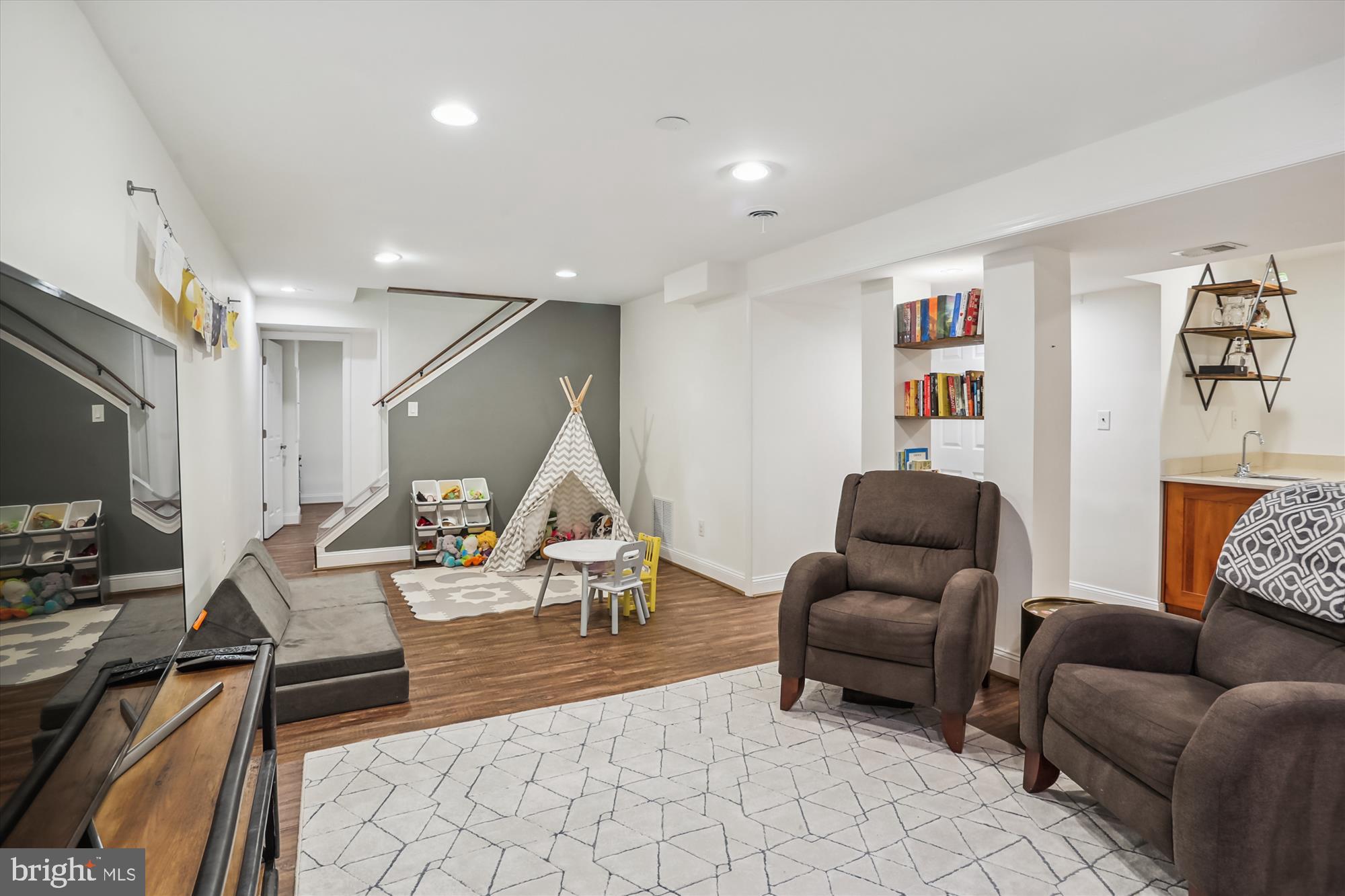 11307 Soward Dr