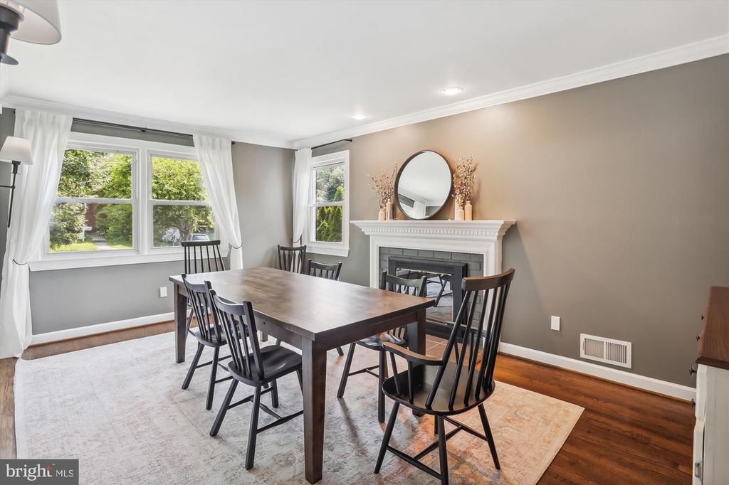 11307 Soward Dr