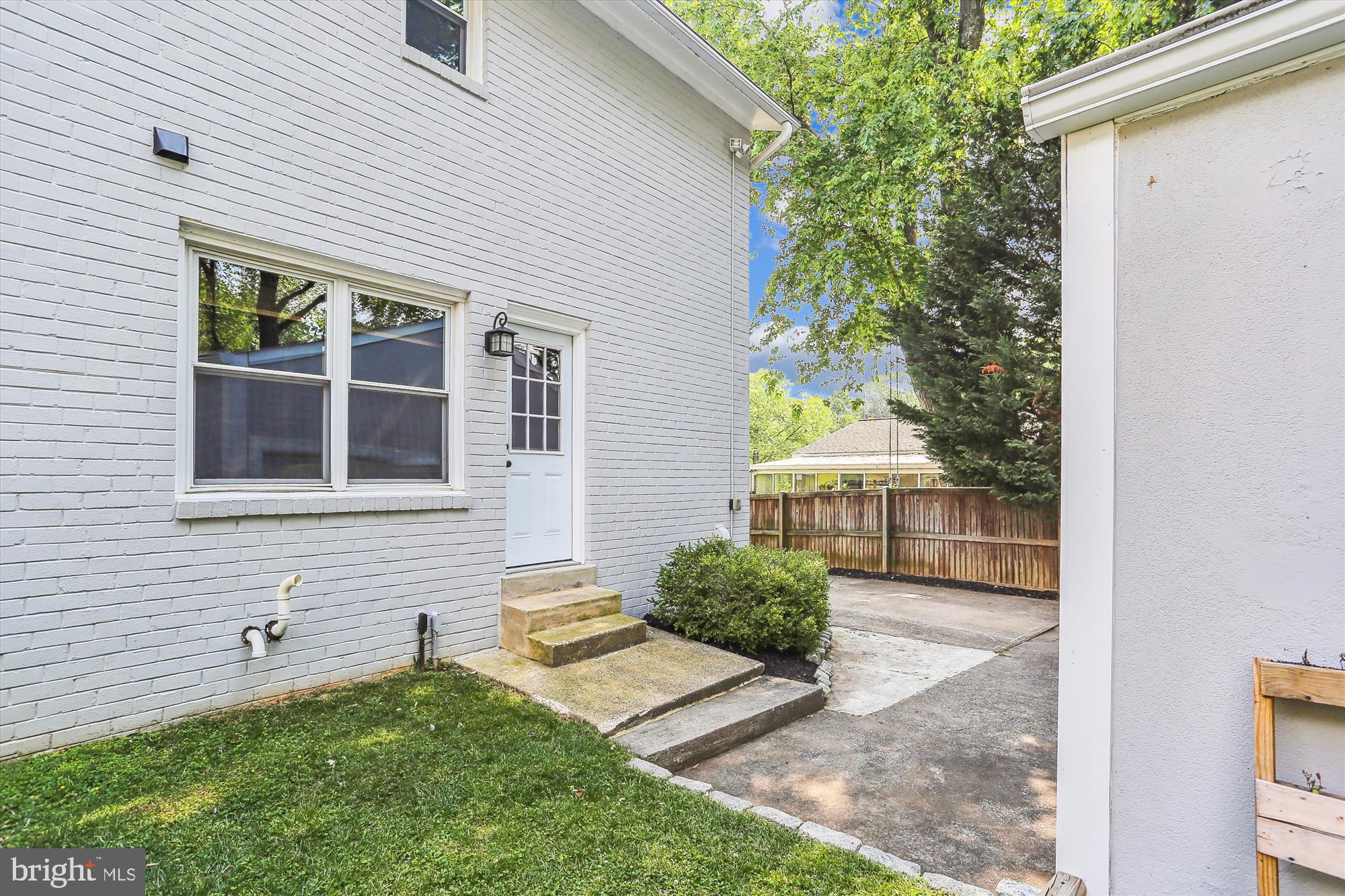 11307 Soward Dr