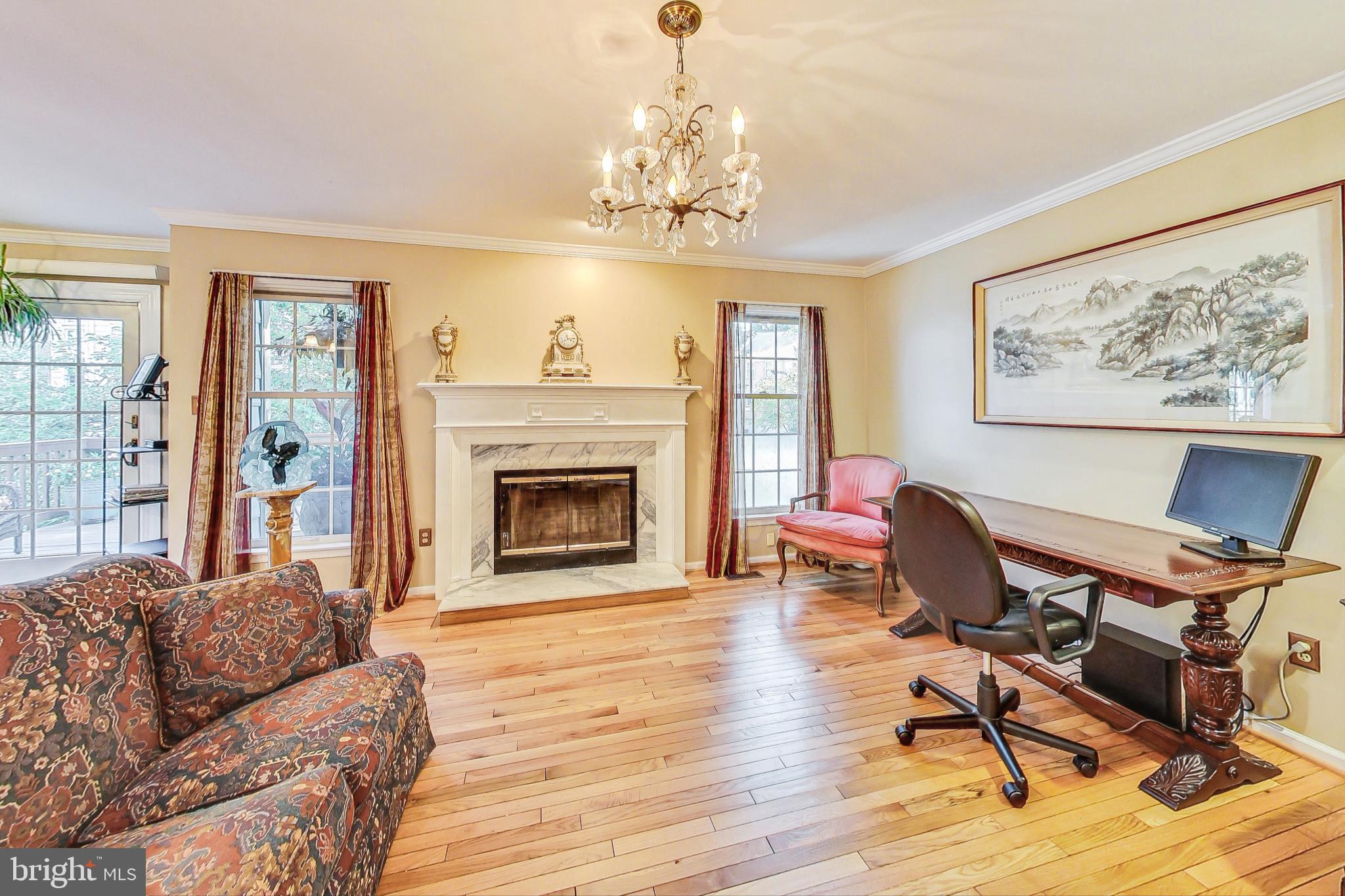 5910 Bloomingdale Ter