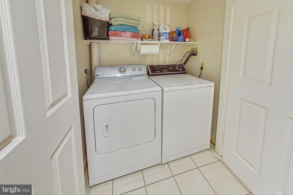 5910 Bloomingdale Ter