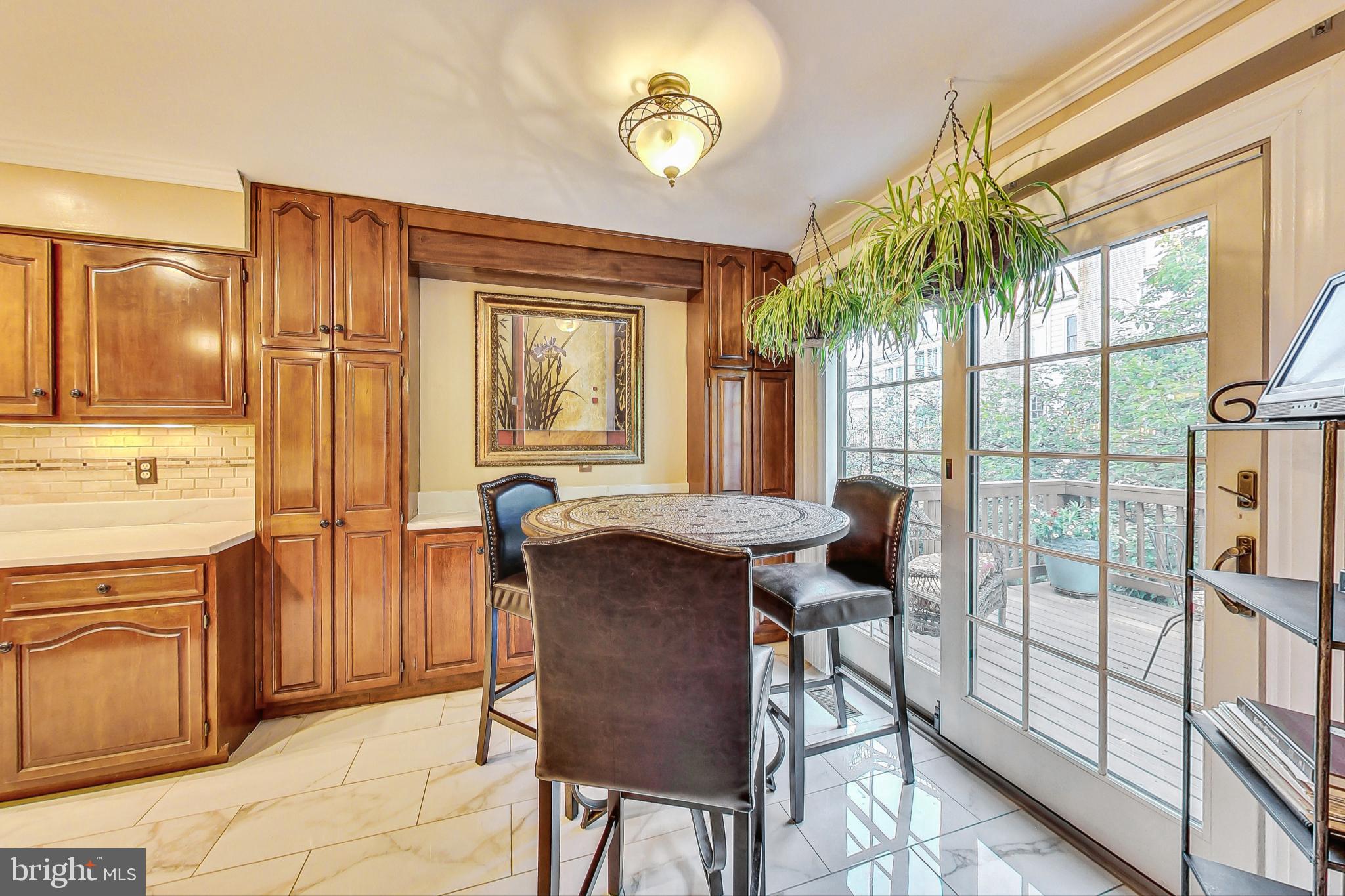 5910 Bloomingdale Ter