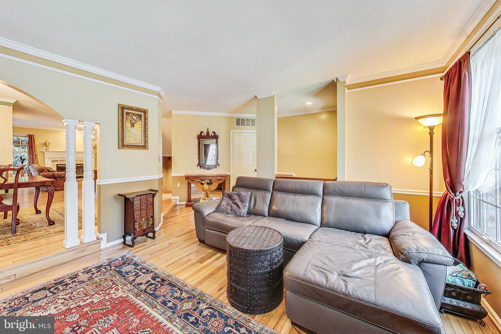 5910 Bloomingdale Ter